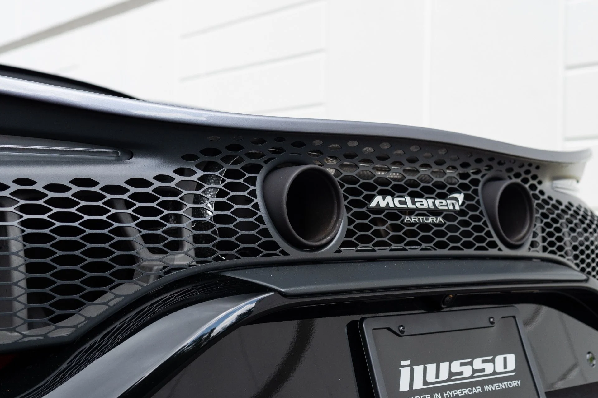 mph036_2513771437_Used_2023_Mc_Laren_Artura_1776712926_bb3bd0569a
