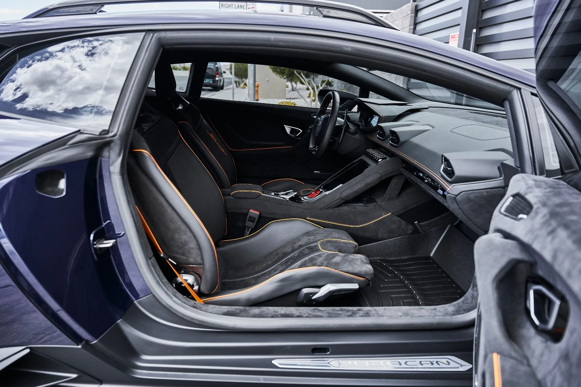mph036_2522424335_Used_2023_Lamborghini_Huracan_Sterrato_Base_1780101763_be76fe9060