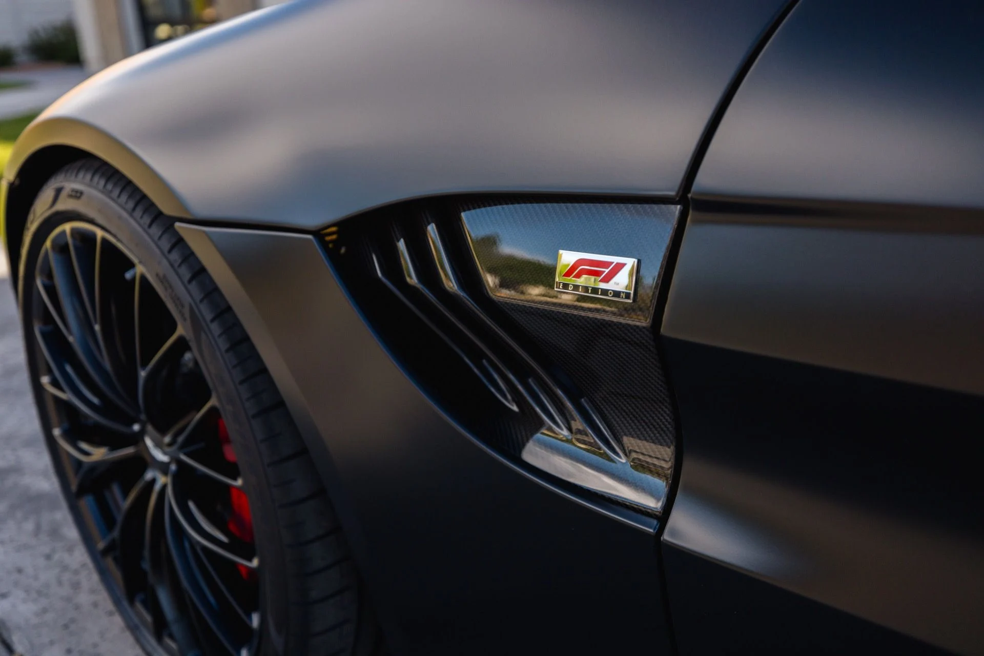 mph036_2535882052_Used_2023_Aston_Martin_Vantage_F1_Edition_1715792319_32f7933836