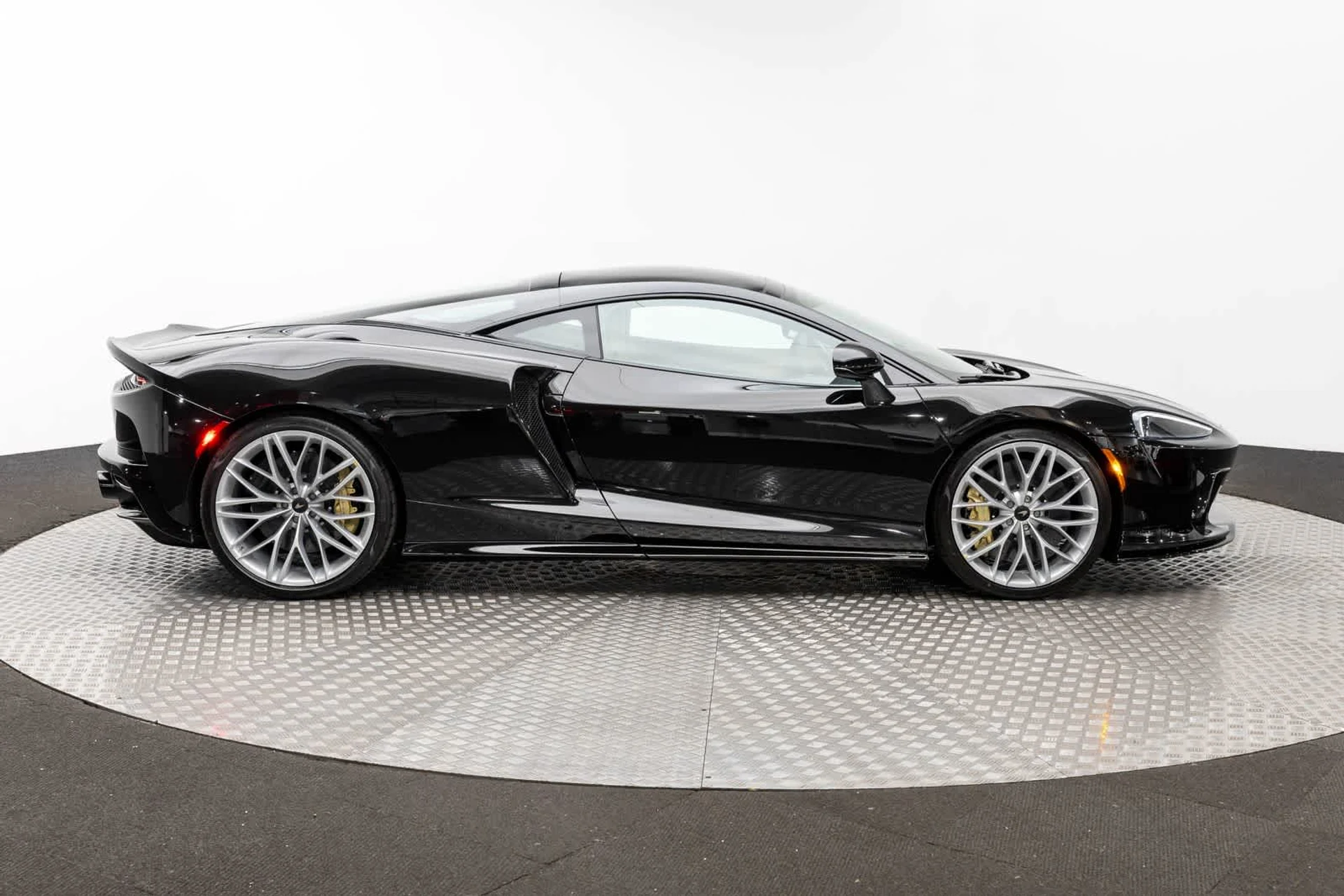 mph036_2536498389_37_67f80b4d9e