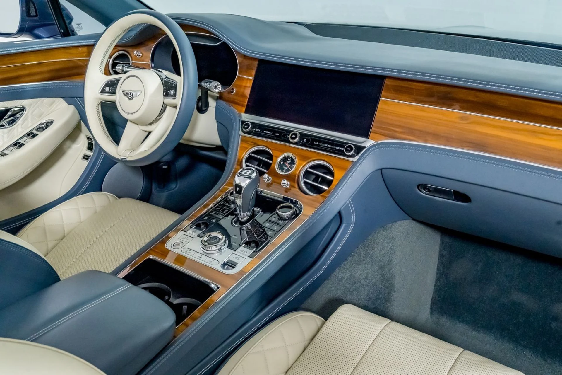 mph036_2554189566_c6026559e9df4dbdb9870953cb4dd85f_6e69ed3cc2