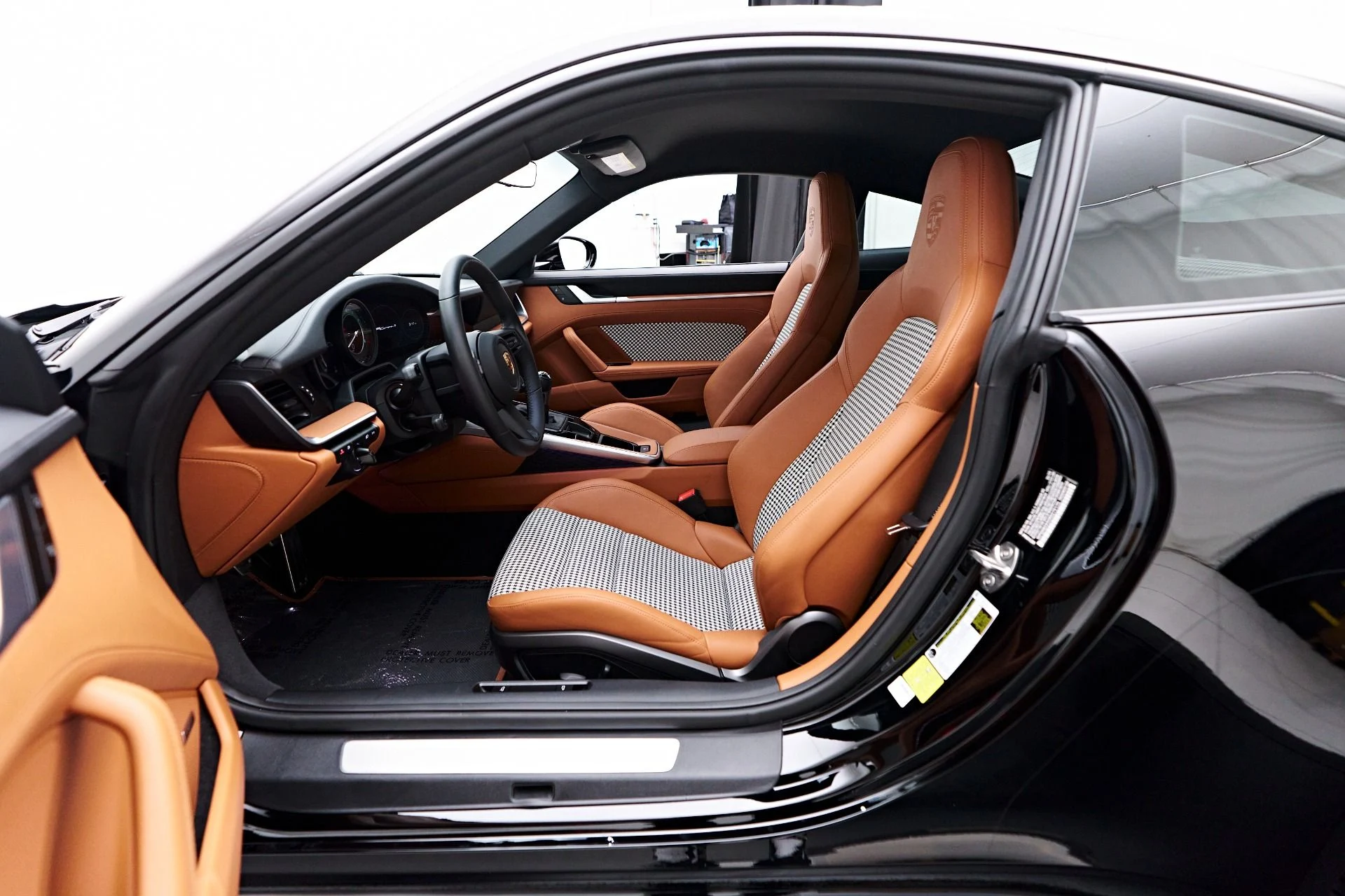 mph036_2571247699_Used_2024_Porsche_911_Carrera_S_1758752829_a02532b831