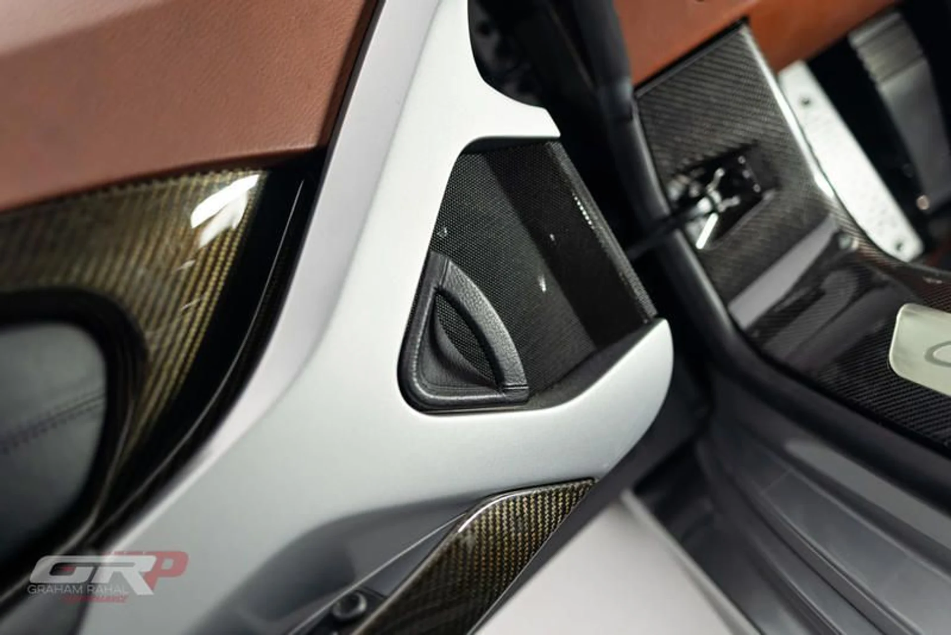 mph036_2574581276_CD_47870_D_32_BC_431_A_A4_A3_32_BBC_84_DF_6_A2_32da42a552