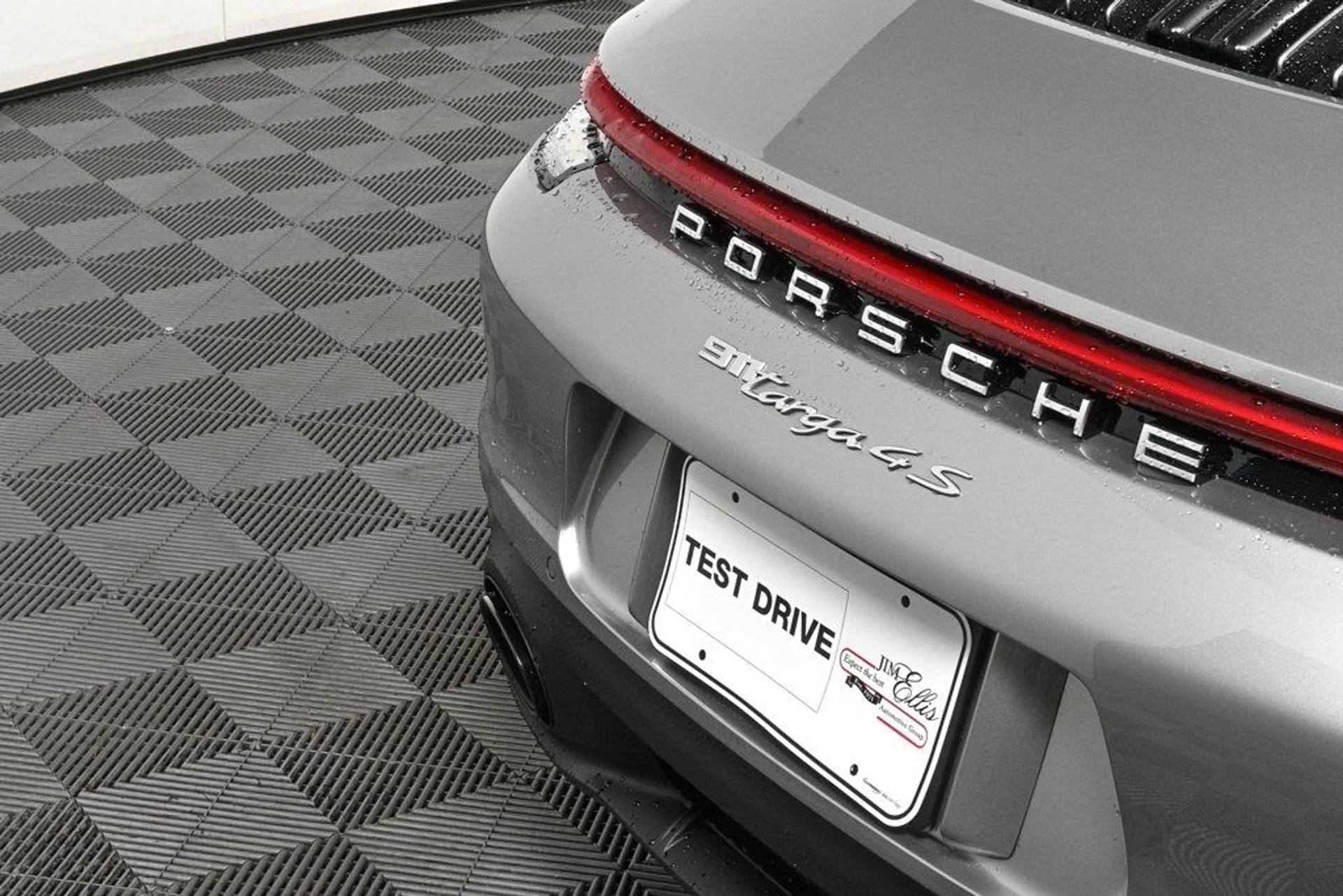 mph036_2578718510_07ce554818753063ead5cb3897b4384a_995150f6fe