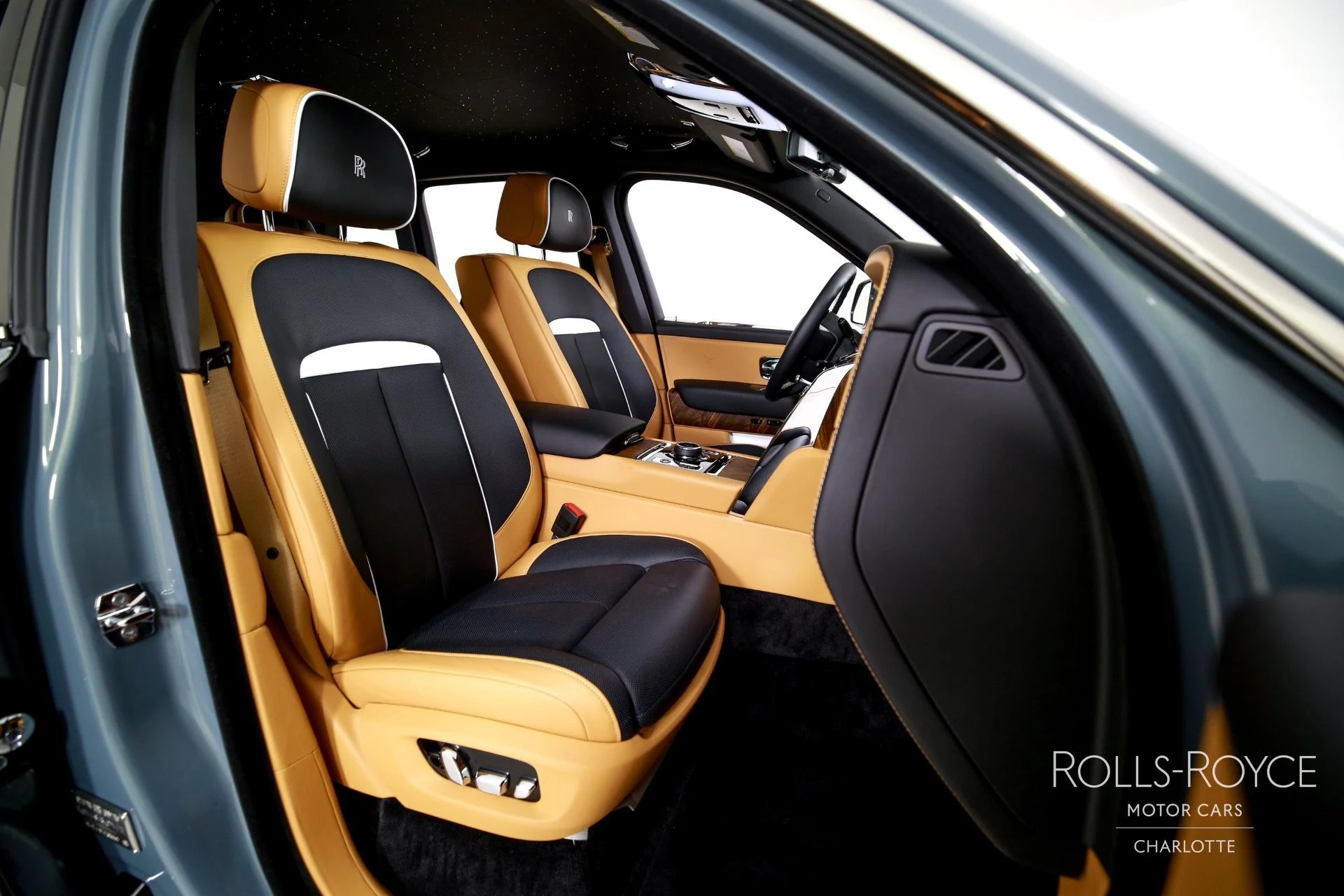 mph036_2580210697_Used_2025_Rolls_Royce_Cullinan_1759510735_8c7f9ddffd