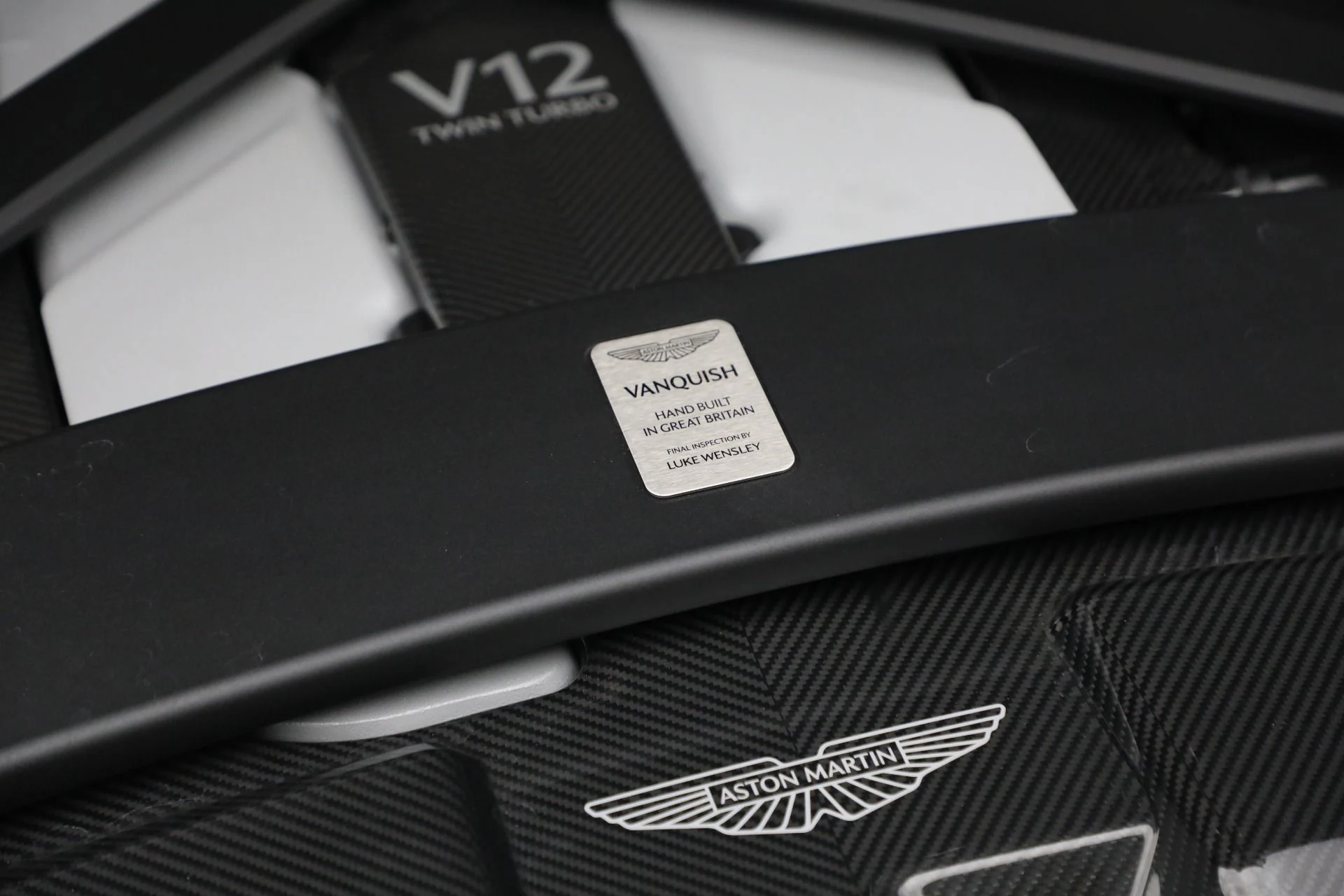 mph036_2580630143_Used_2025_Aston_Martin_Vanquish_1789418284_72abe0b6a4