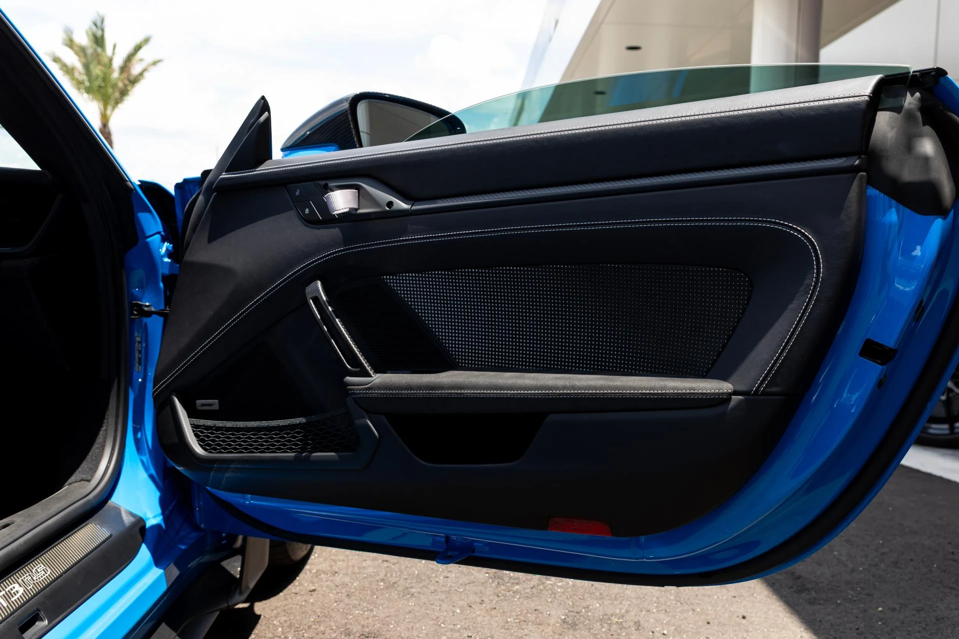 mph036_2587684897_551_p37_l_bee673873d