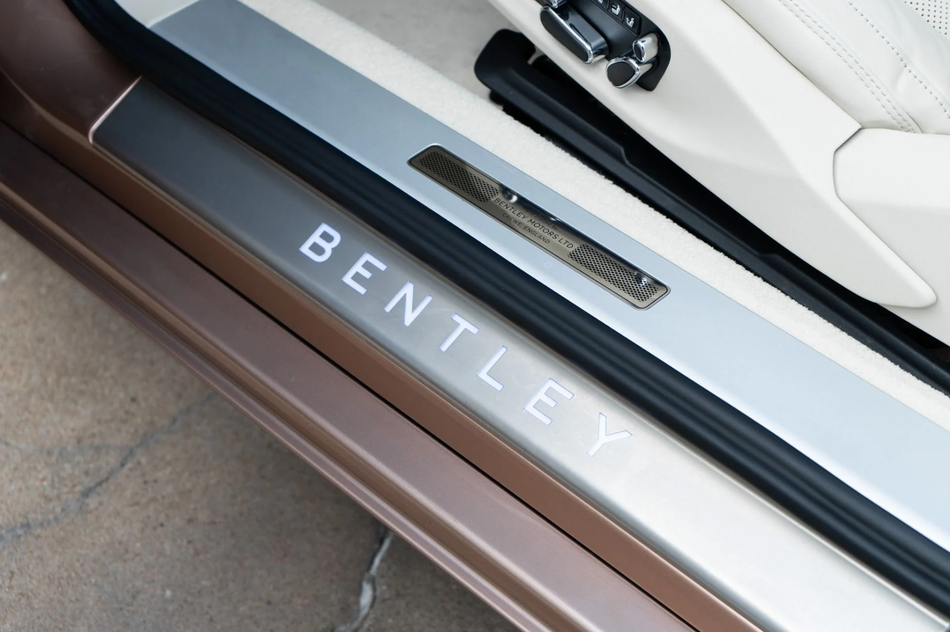 mph036_2601384561_Used_2022_Bentley_Continental_GTC_V8_1789509721_86e8f9a313