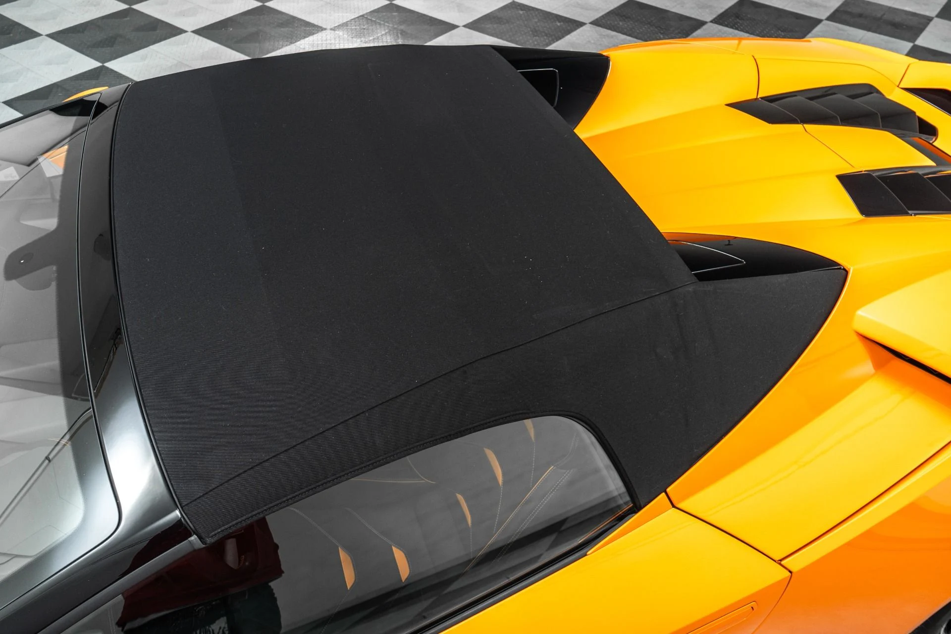 mph036_2607478874_Used_2020_Lamborghini_Huracan_EVO_Spyder_Low_Miles_Full_PPF_Naturally_Aspirated_V10_1776374441_0ad174bbfe