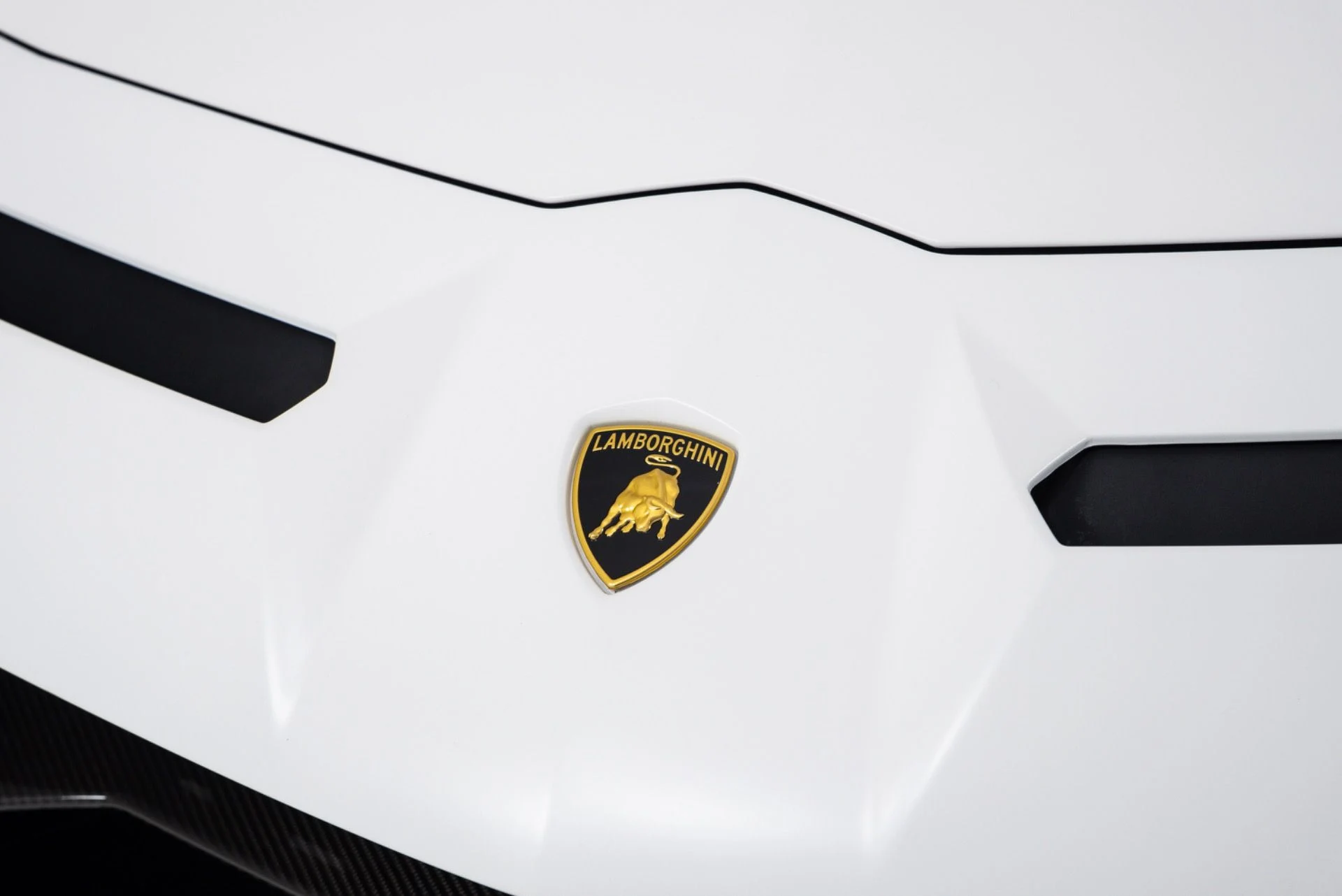 mph036_2609042216_Used_2019_Lamborghini_Aventador_SVJ_1782851545_46e0e9e753