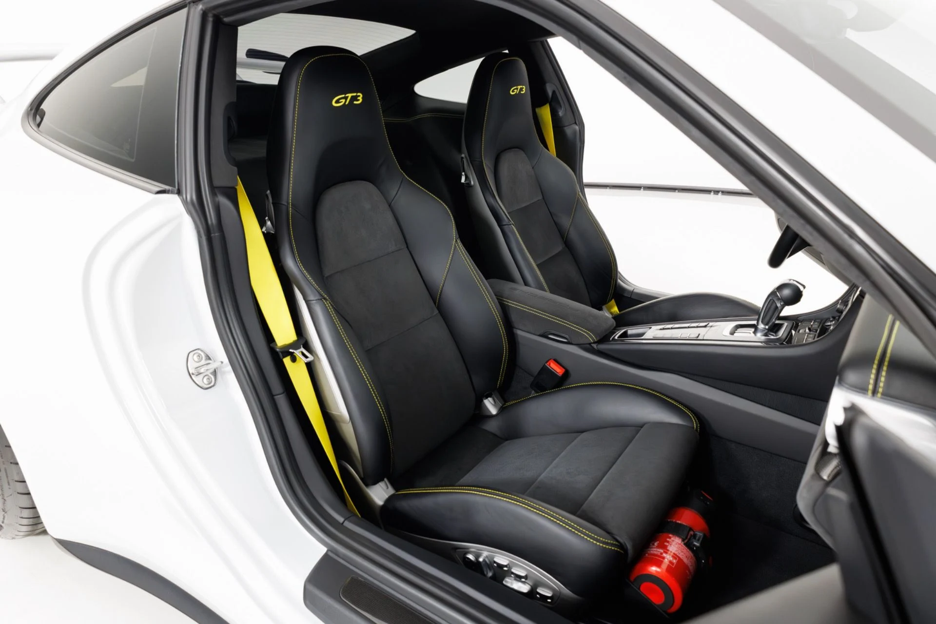 mph036_2624134068_Used_2018_Porsche_911_GT_3_1782317503_849690b77a