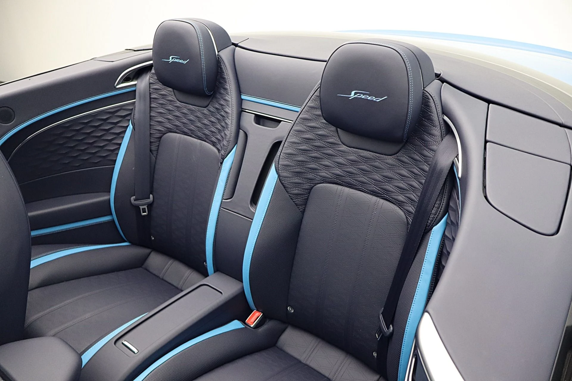 mph036_2627513395_New_2026_Bentley_Continental_GTC_Speed_2eae50382e