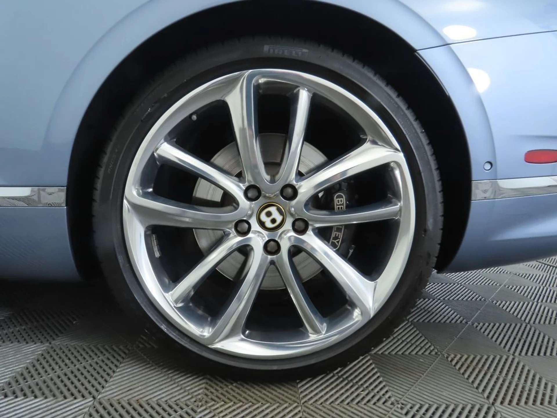 mph036_2628870291_used_2020_bentley_continental_gtv8firsteditionconvertible_8119_22986550_37_1024_99f5dd450c