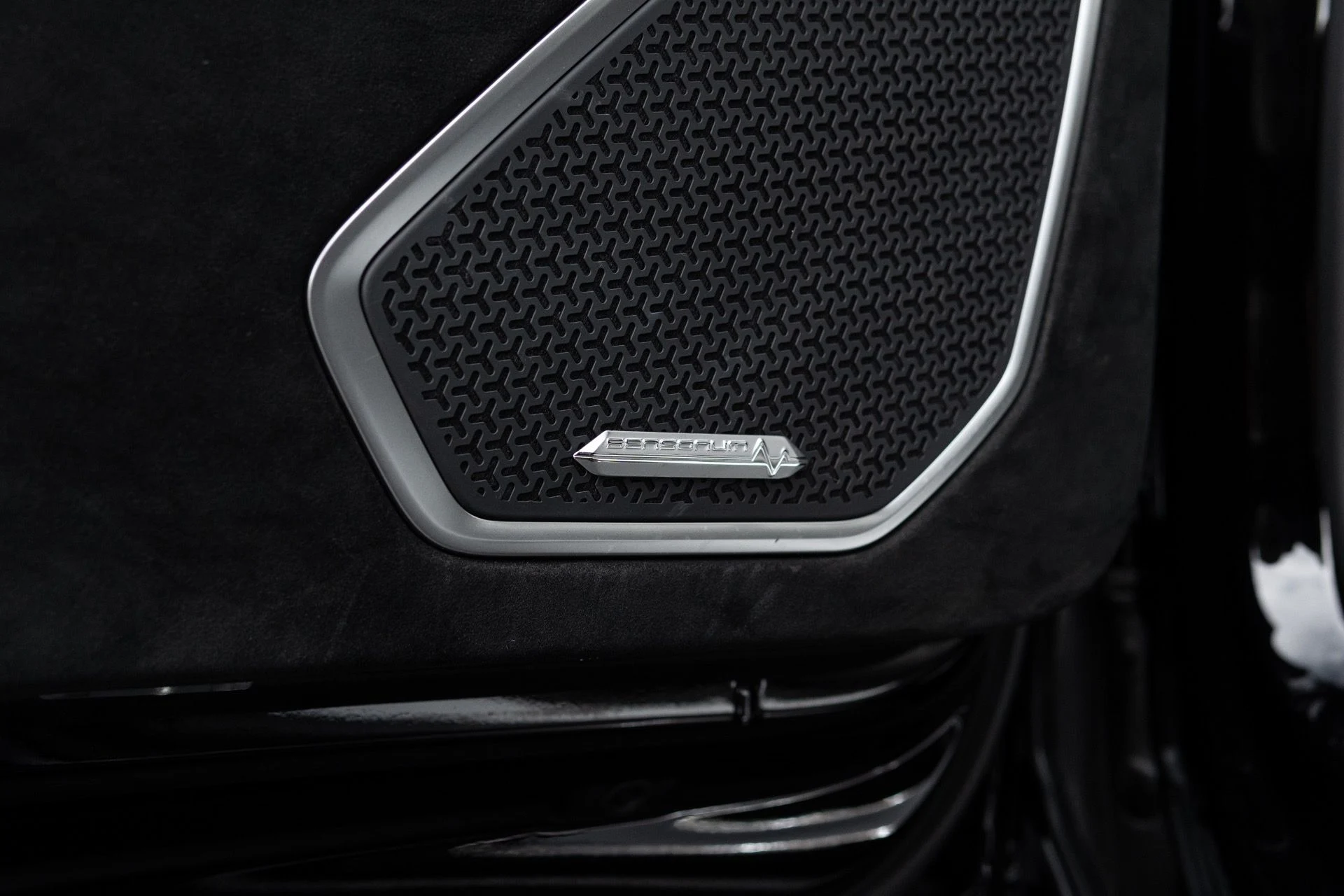 mph036_2632515216_Used_2024_Lamborghini_Urus_Performante_1774062617_4c3b84d13b