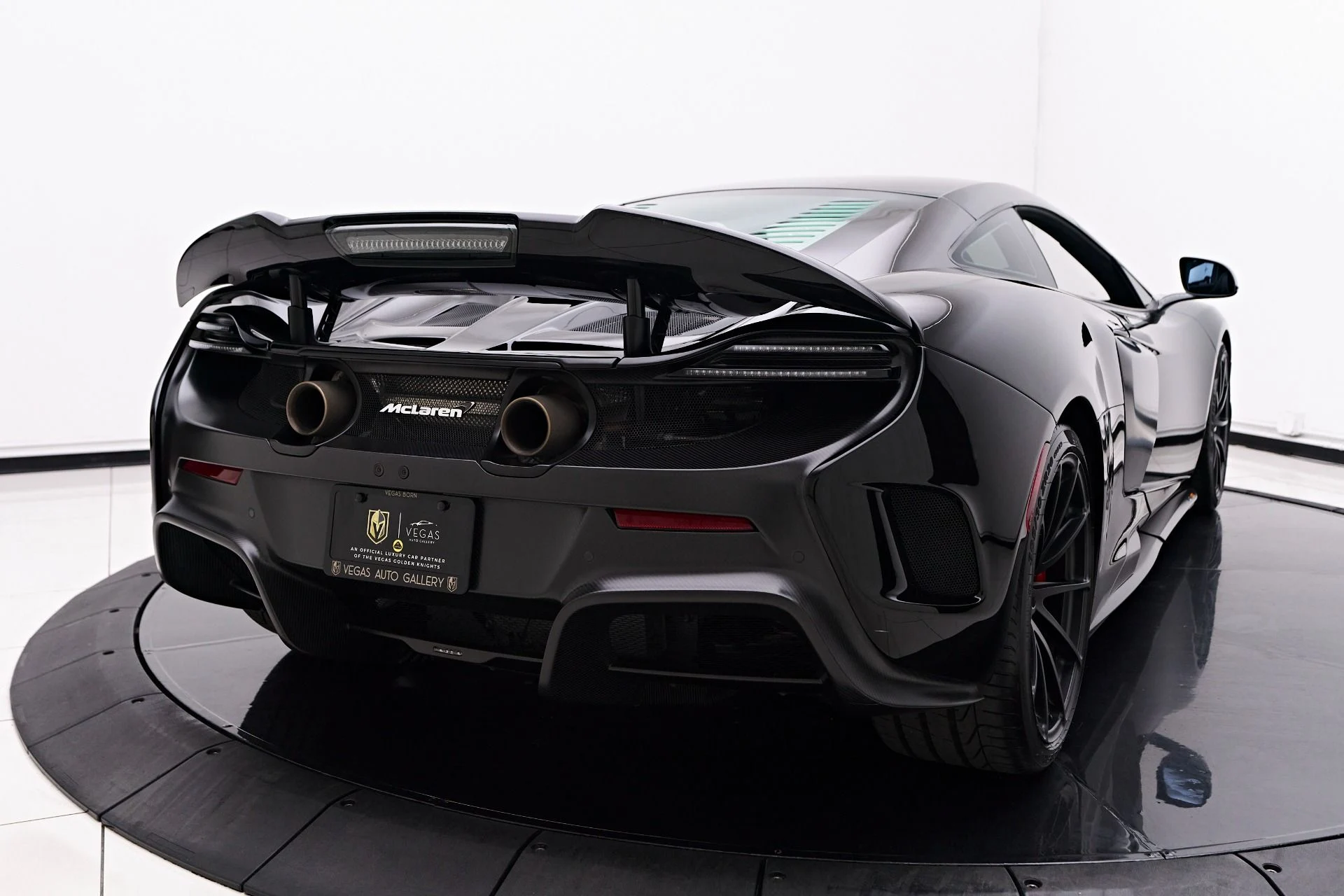 mph036_2633829238_Used_2016_Mc_Laren_675_LT_Base_1756862766_66c7b8444a