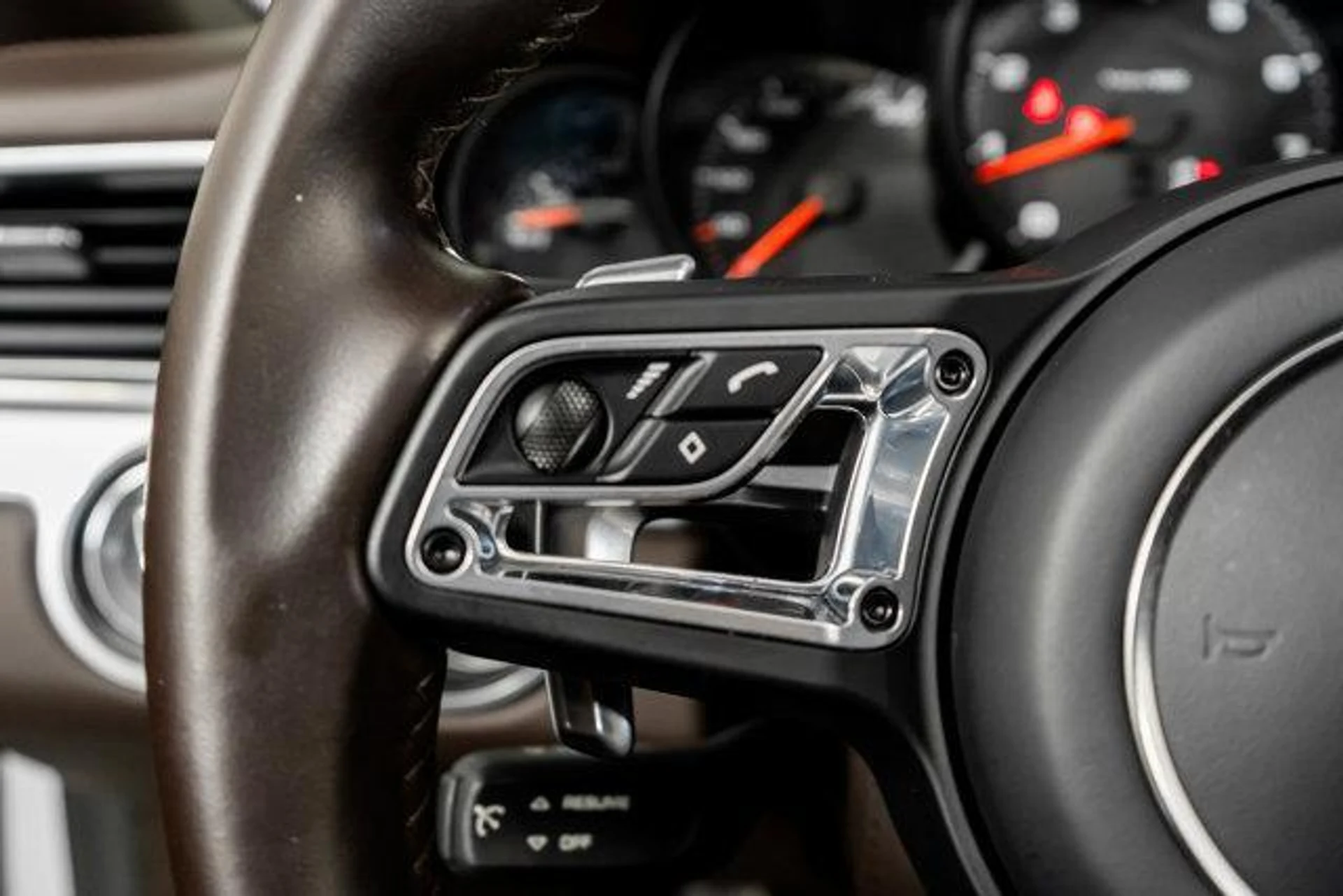 mph036_2635197685_JP_Ld_Mvkpv_Mm5_Zvz_CE_Cx_E00wn_Omk_e5a7d499e4