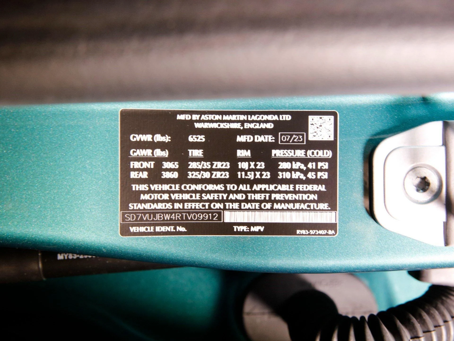 mph036_2638537262_Used_2024_Aston_Martin_DBX_707_1710413882_a9f4f36962