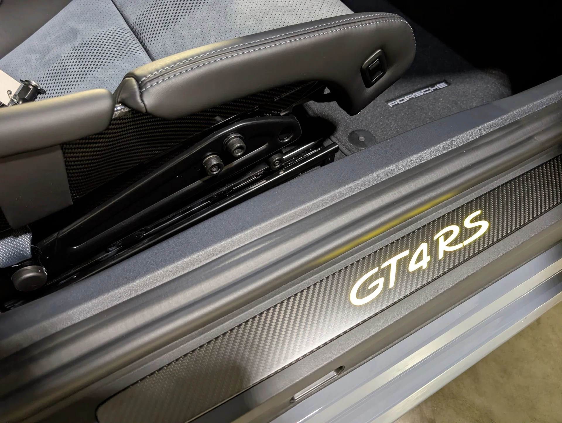 mph036_2643322184_7281e915ecff04a1fd6c394922b7cadcx_f86b2f109e