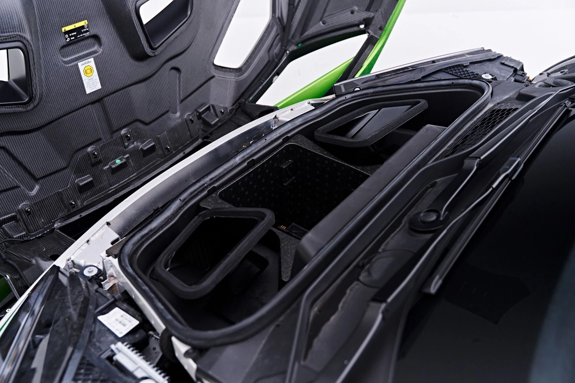 mph036_2644470240_Used_2023_Lamborghini_Huracan_STO_Base_1784576273_ee505adcfd