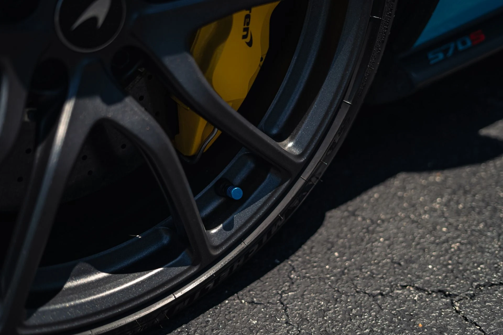 mph036_2649314707_Used_2019_Mc_Laren_570_S_Spider_1781728505_afc59a7316