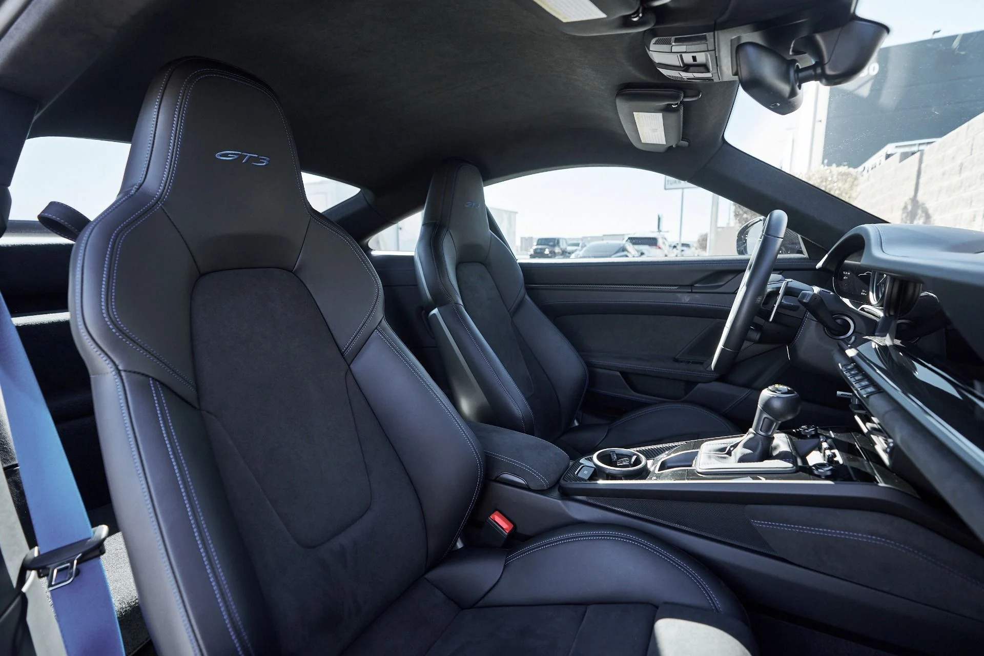 mph036_2654130301_Used_2023_Porsche_911_GT_3_1761779557_e70e43e108