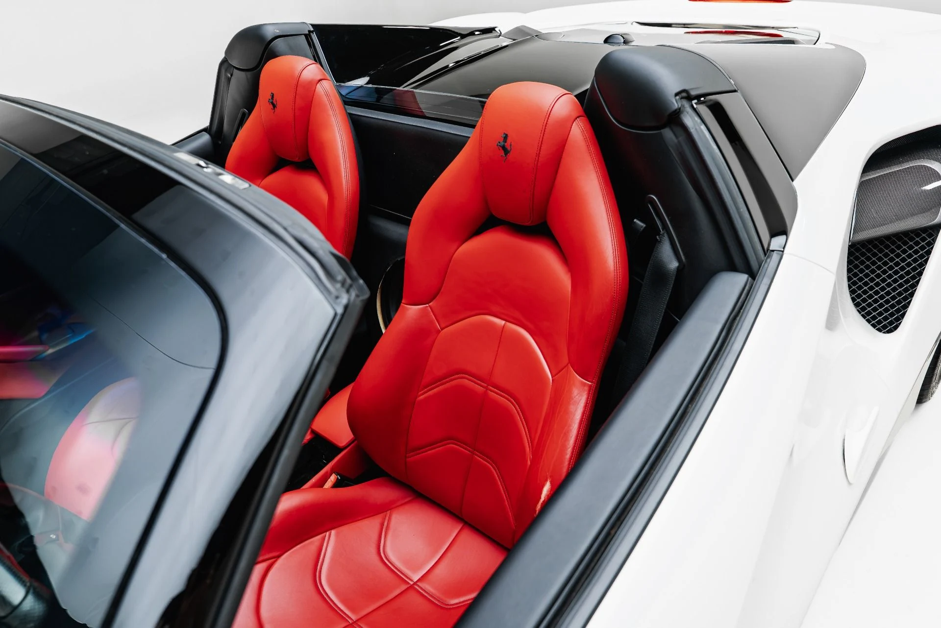 mph036_2671365658_Used_2017_Ferrari_488_Spider_1784937337_036c59eb09