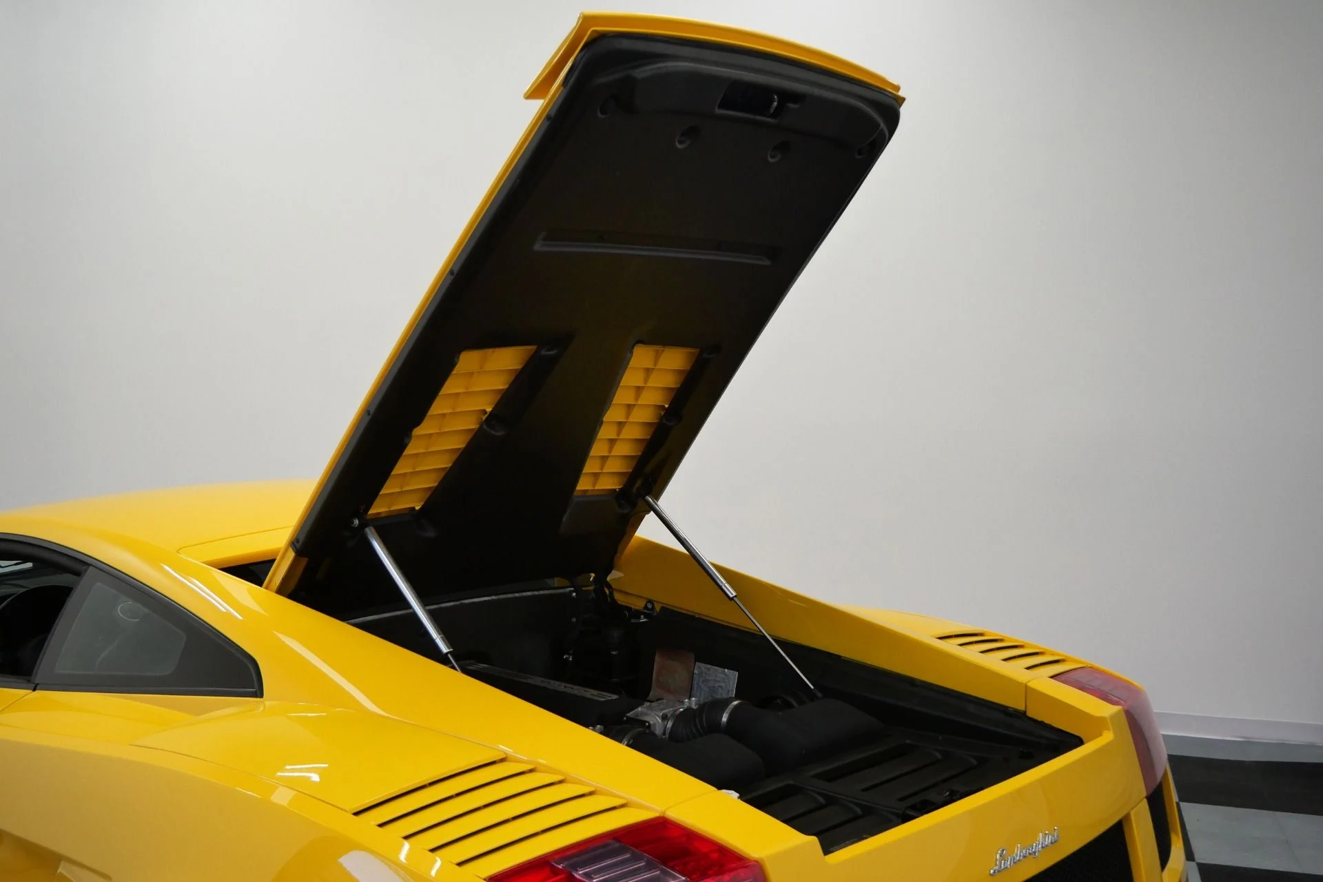 mph036_2683257049_Used_2004_Lamborghini_Gallardo_Low_Miles_First_Production_Year_1773936325_27bb77ea72