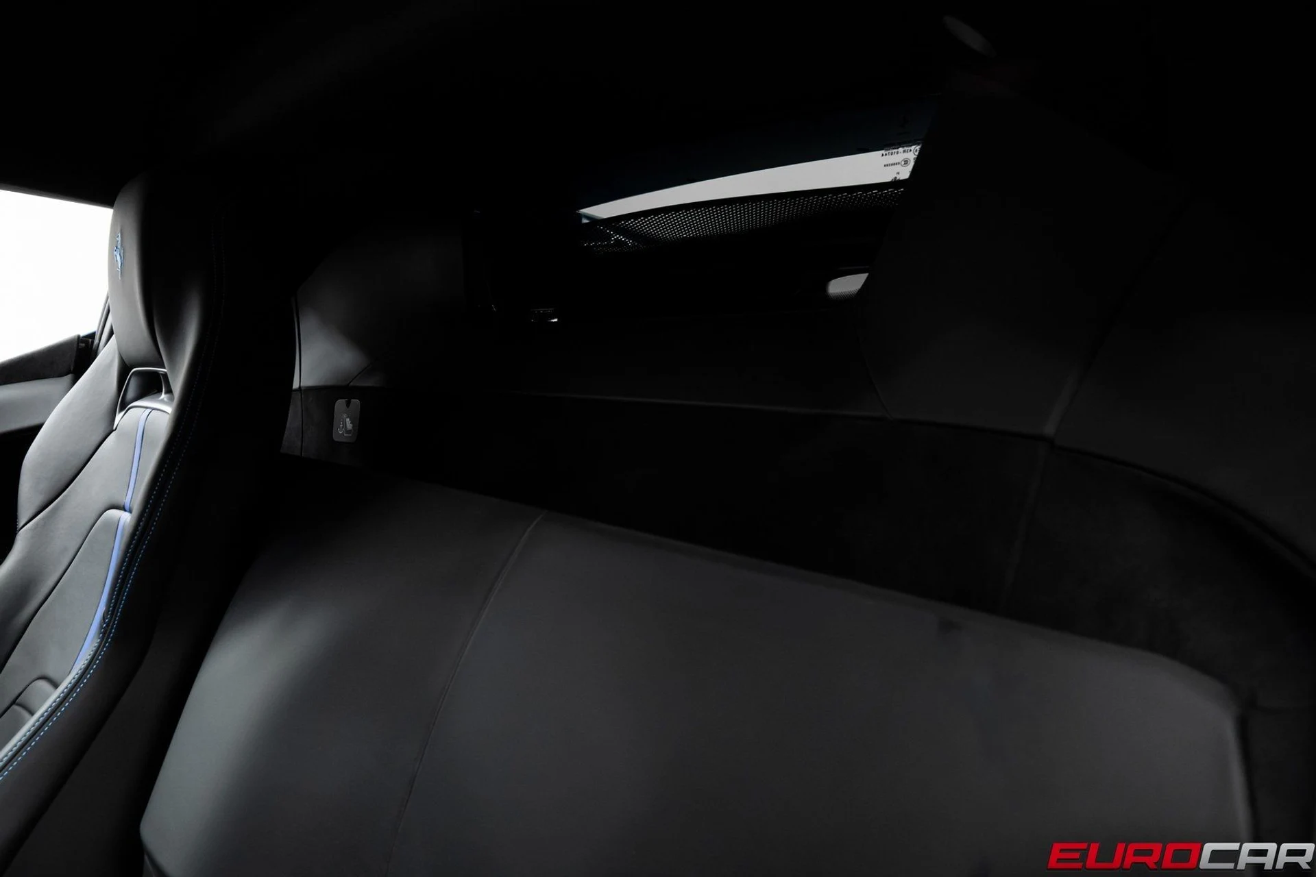 mph036_2687390686_image_37_3d90f82666