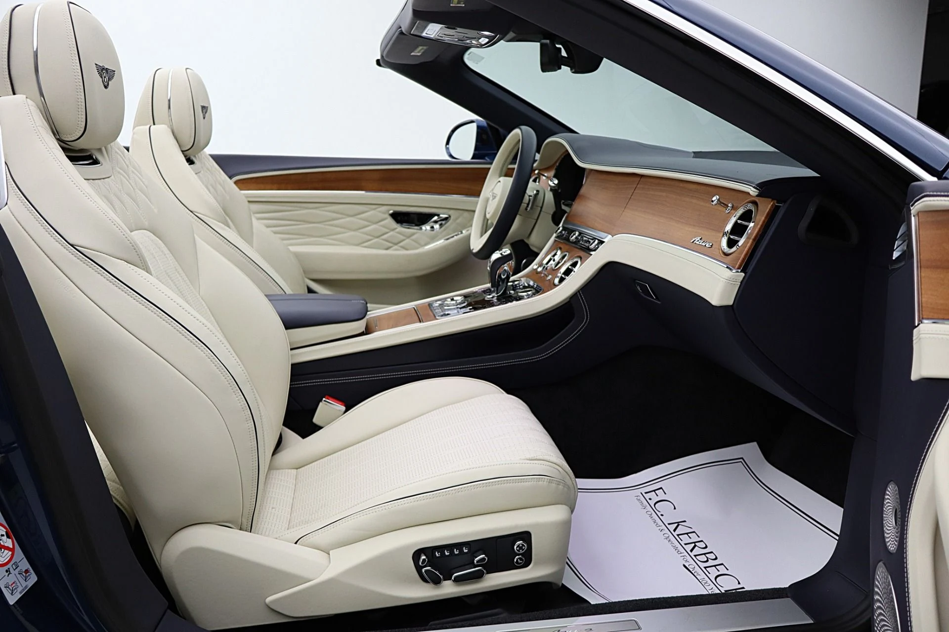 mph036_2692335980_Used_2024_Bentley_Continental_GTC_Azure_V8_LEASE_OPTIONS_AVAILABLE_c64ba8a702