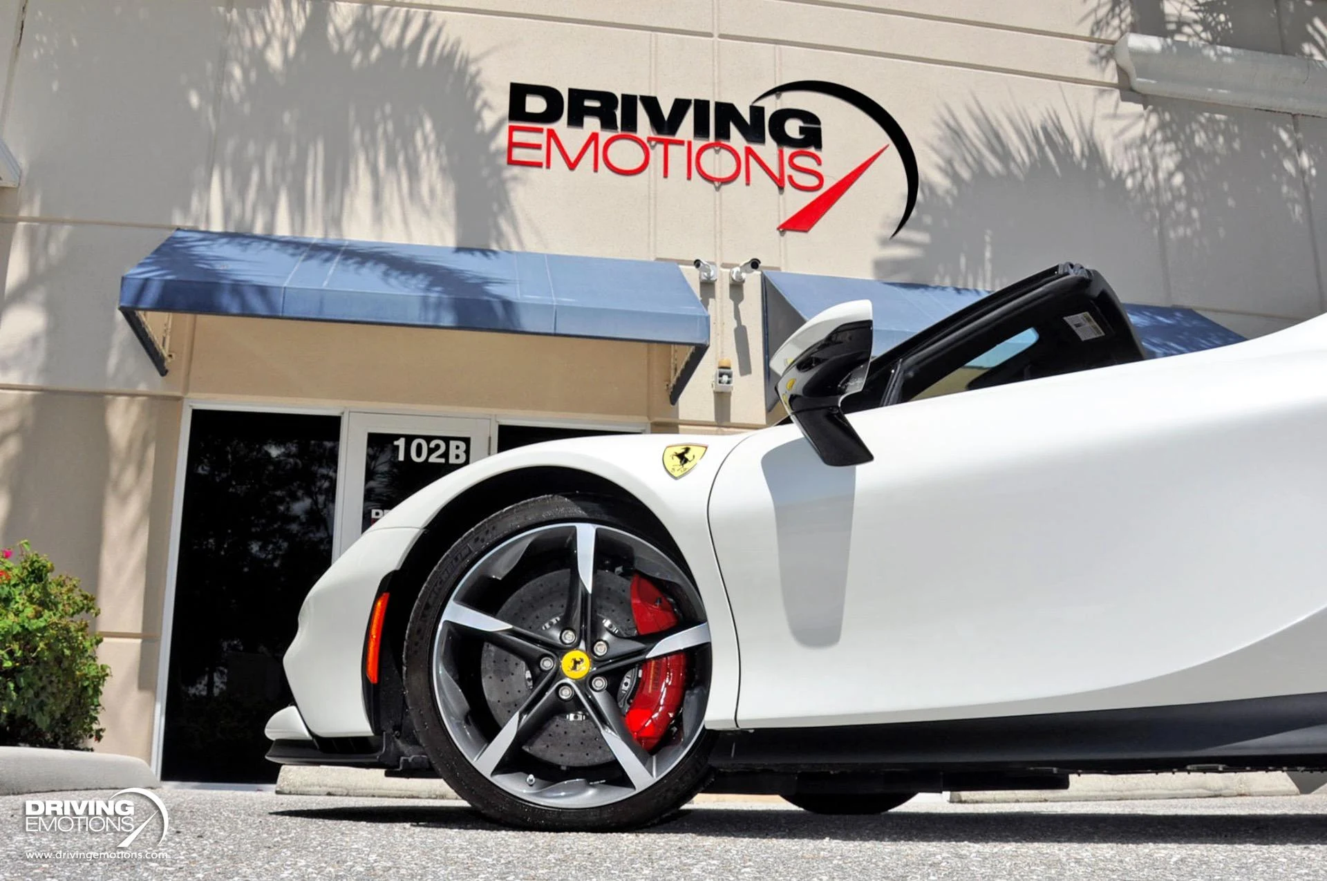 mph036_2701932615_859_p37_l_4f059bb2c2