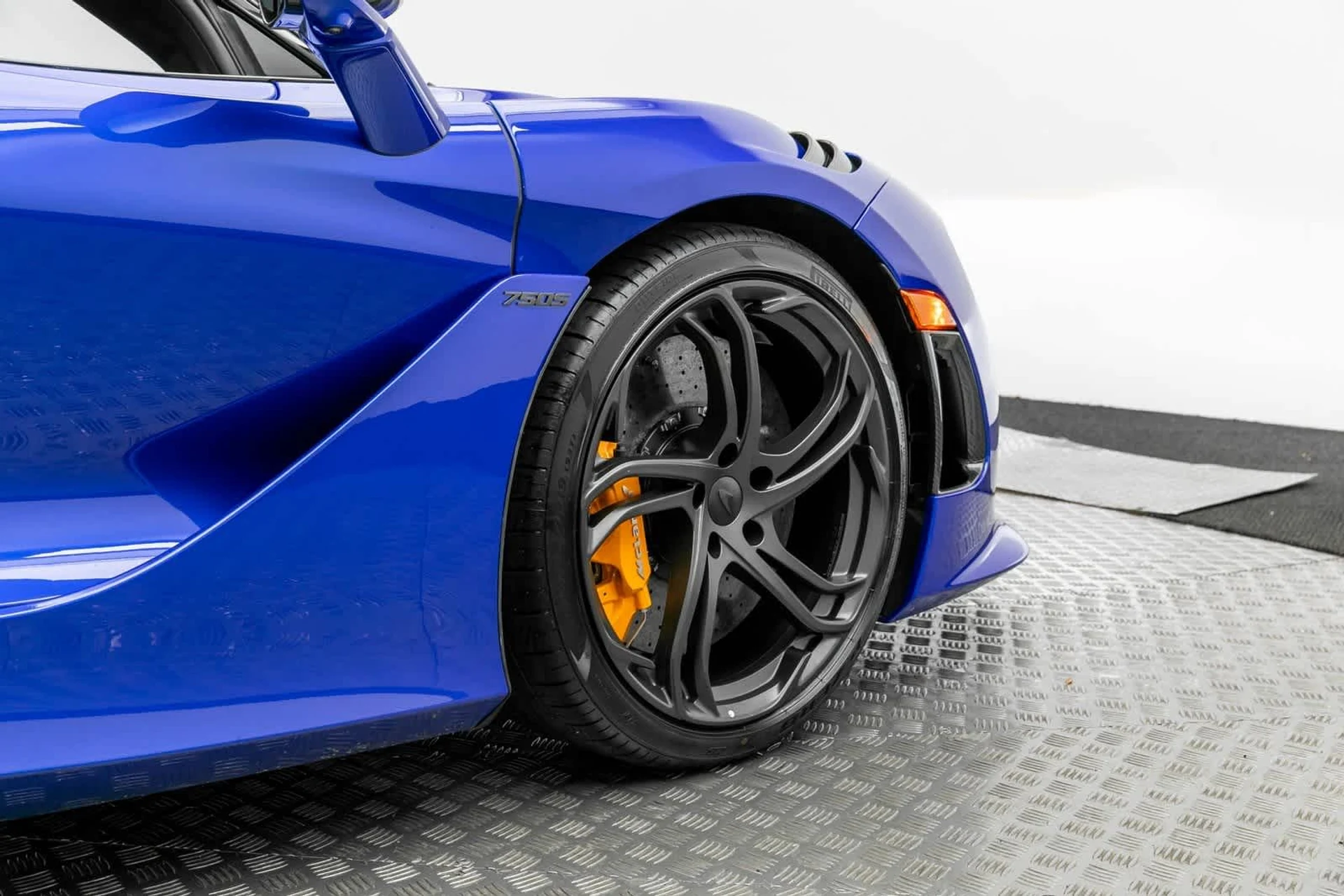 mph036_2710483340_37_f924bf20a1