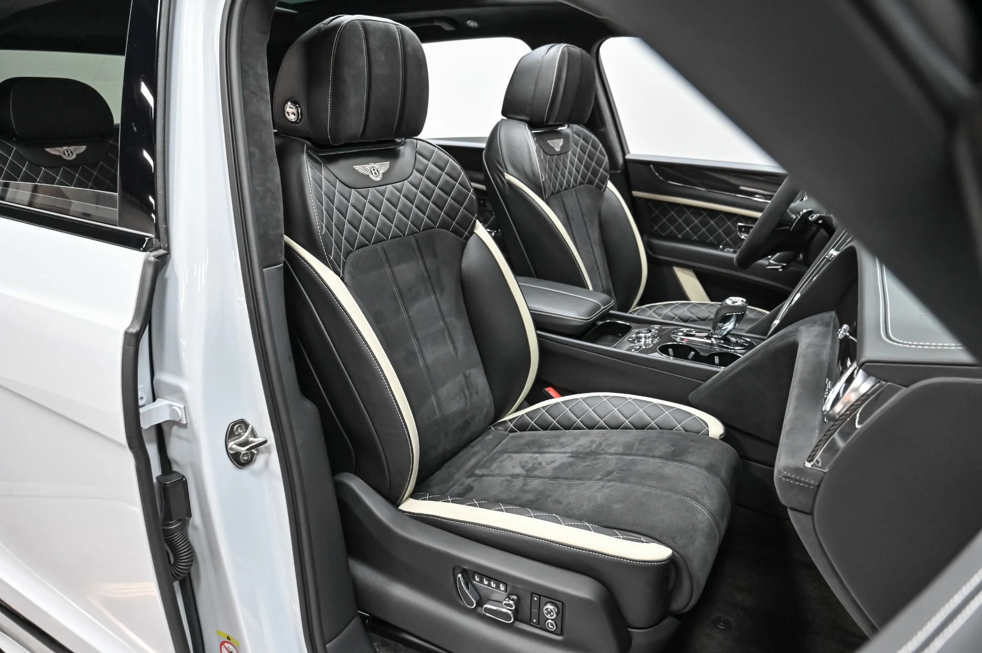 mph036_271772639_Used_2020_Bentley_Bentayga_Speed_1754949210_1a39cf888d