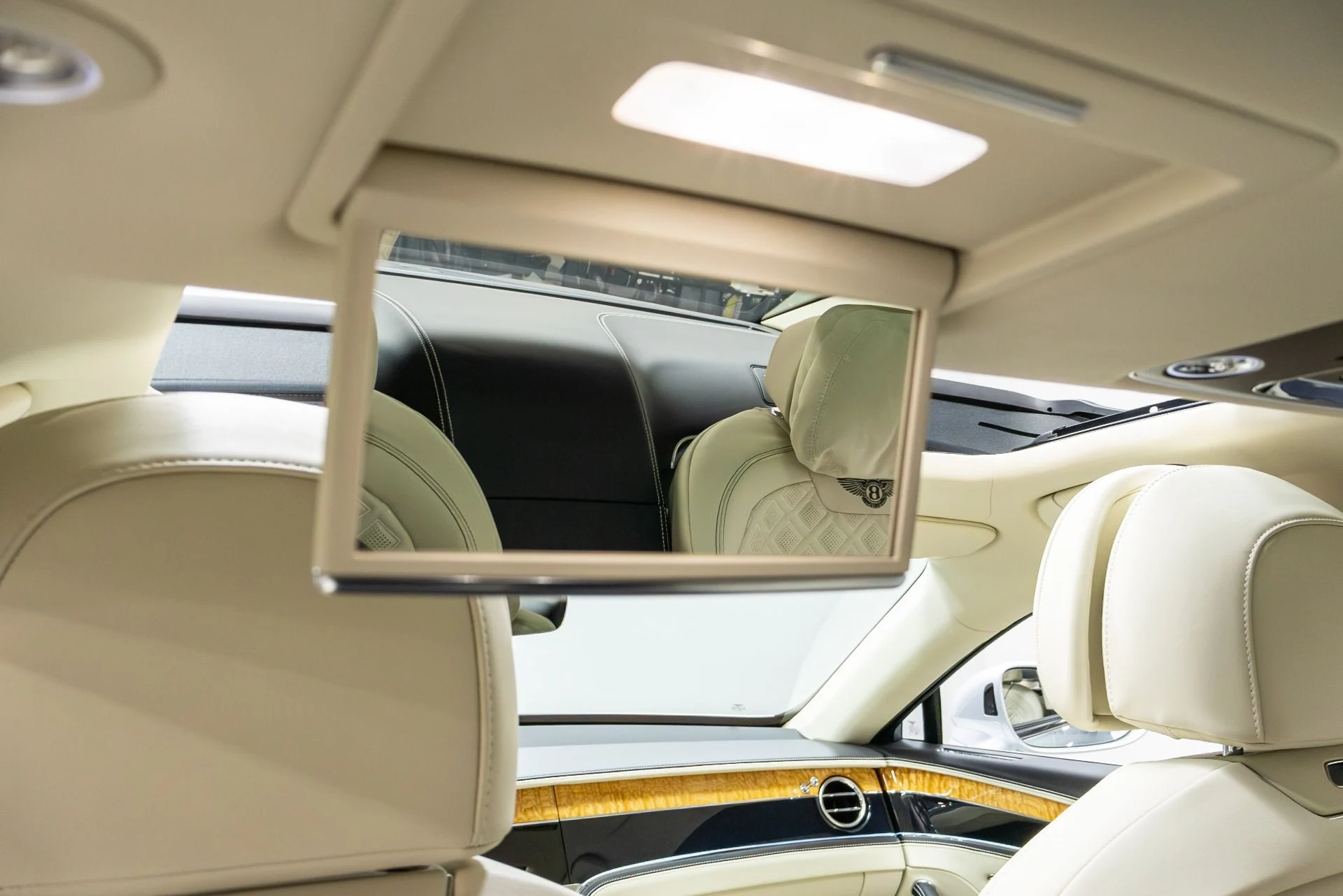 mph036_2721323125_Used_2021_Bentley_Flying_Spur_W12_1772666284_aba3504ce3