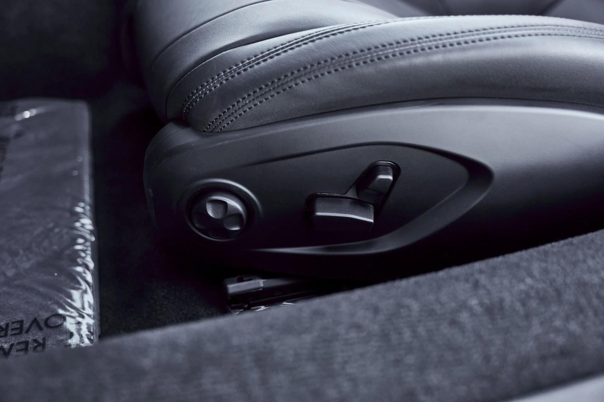 mph036_2721759263_Used_2024_Maserati_MC_20_1771382134_0765972815