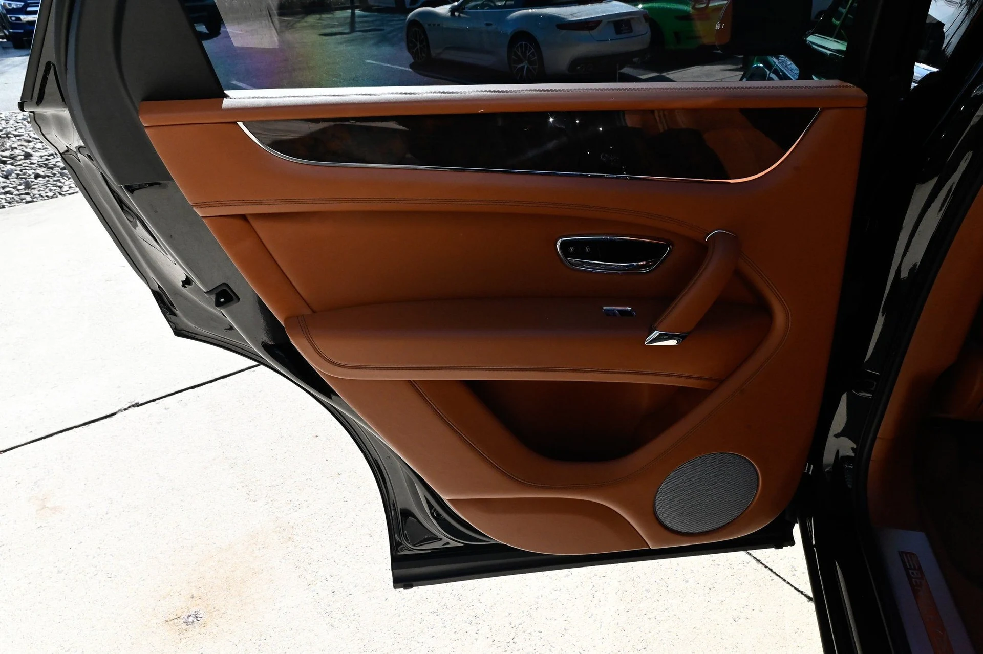 mph036_2722320472_588899ec3c7642ea95f0a438ceba14c3_647a8c9823