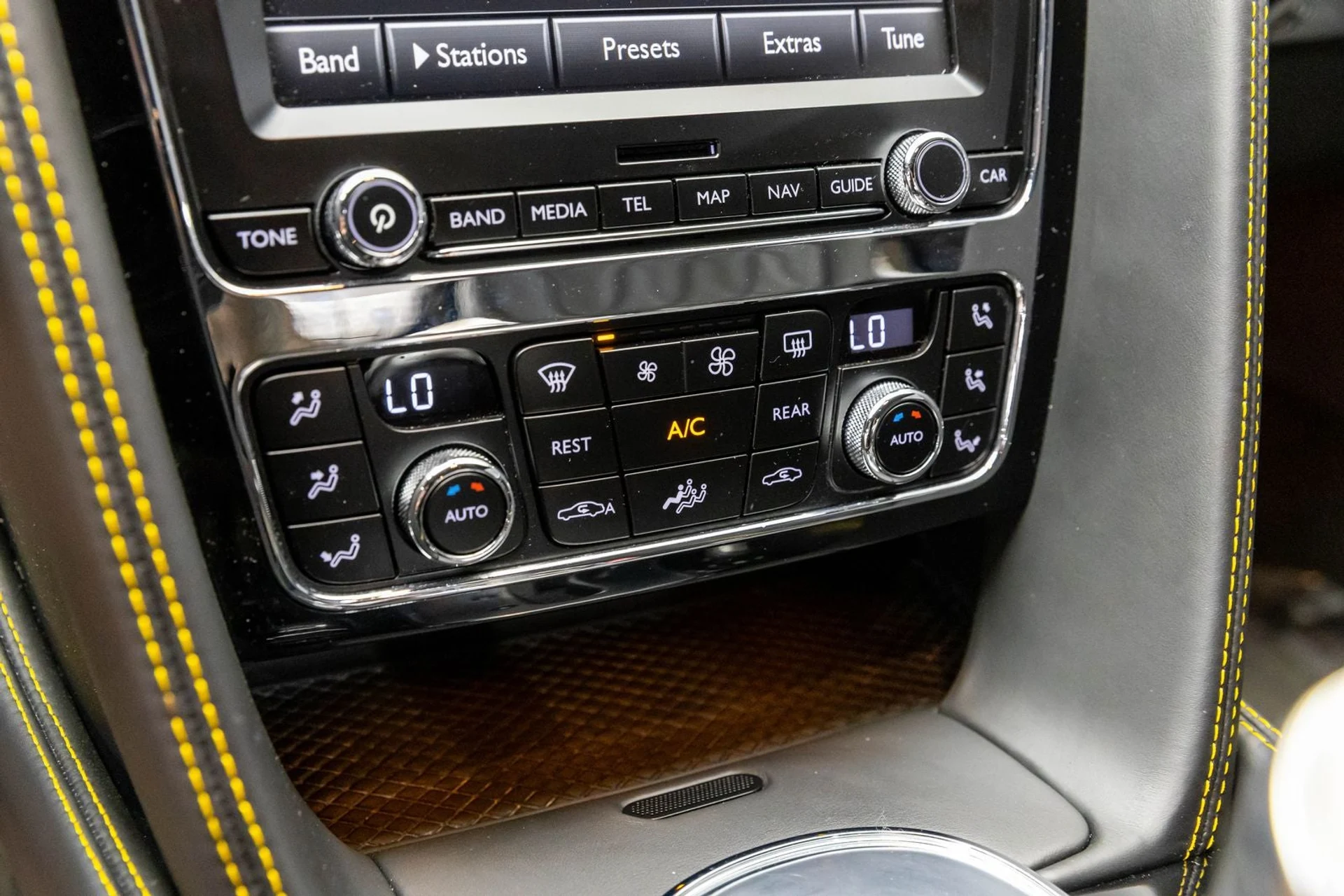 mph036_2724132620_37_f35b18de3c