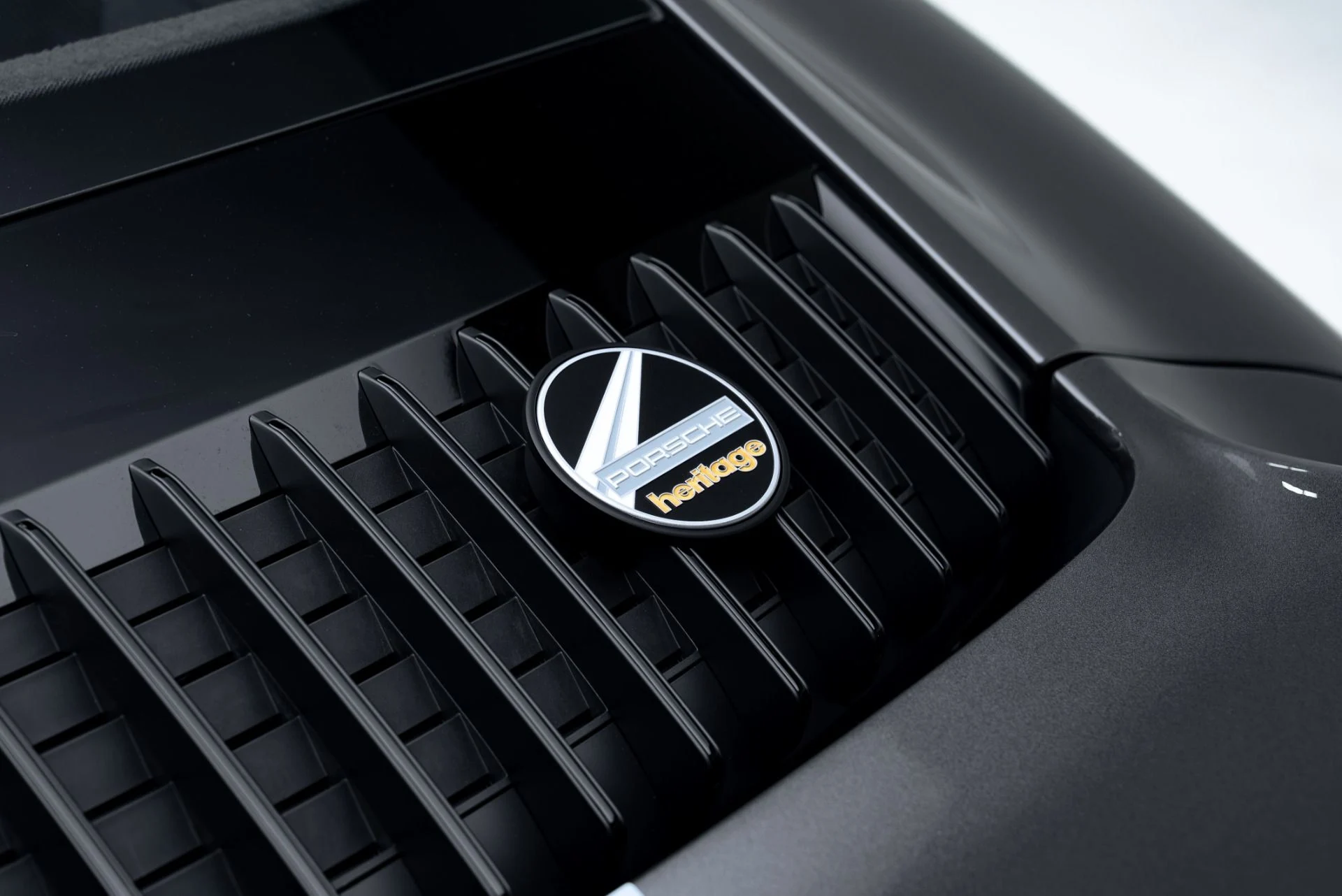 mph036_2724694194_Used_2023_Porsche_911_Sport_Classic_1776441930_8b9b65dcd4