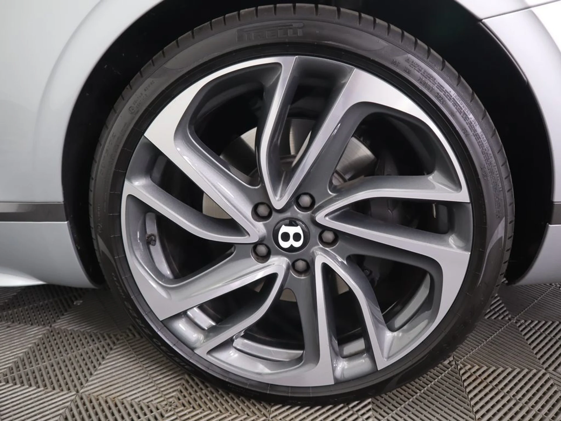 mph036_2732629674_used_2025_bentley_continental_gtspeedconvertible_8119_22974147_37_1024_2fd3fd219e