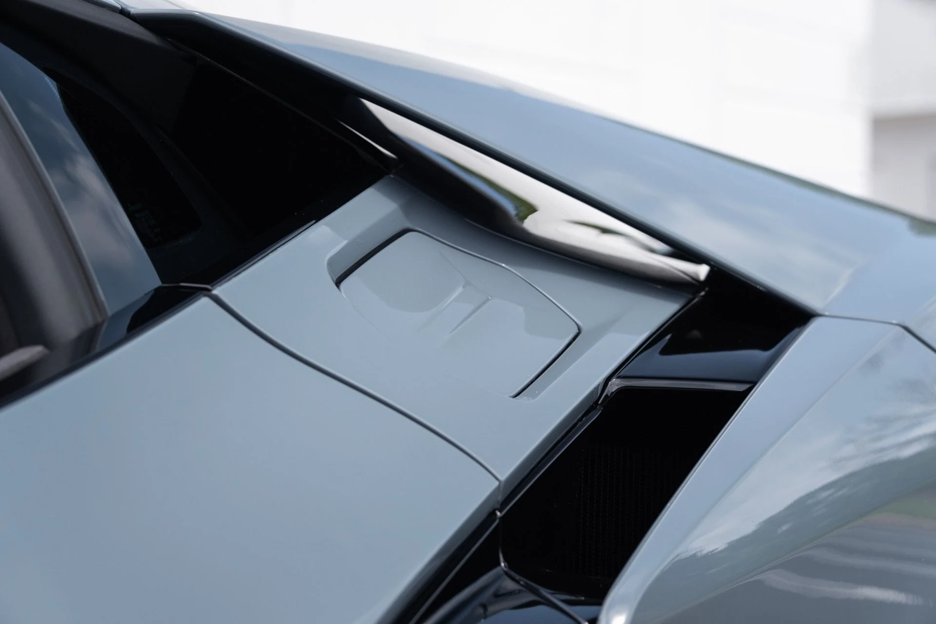 mph036_2747560901_Used_2024_Lamborghini_Revuelto_1778880537_c82938cb30