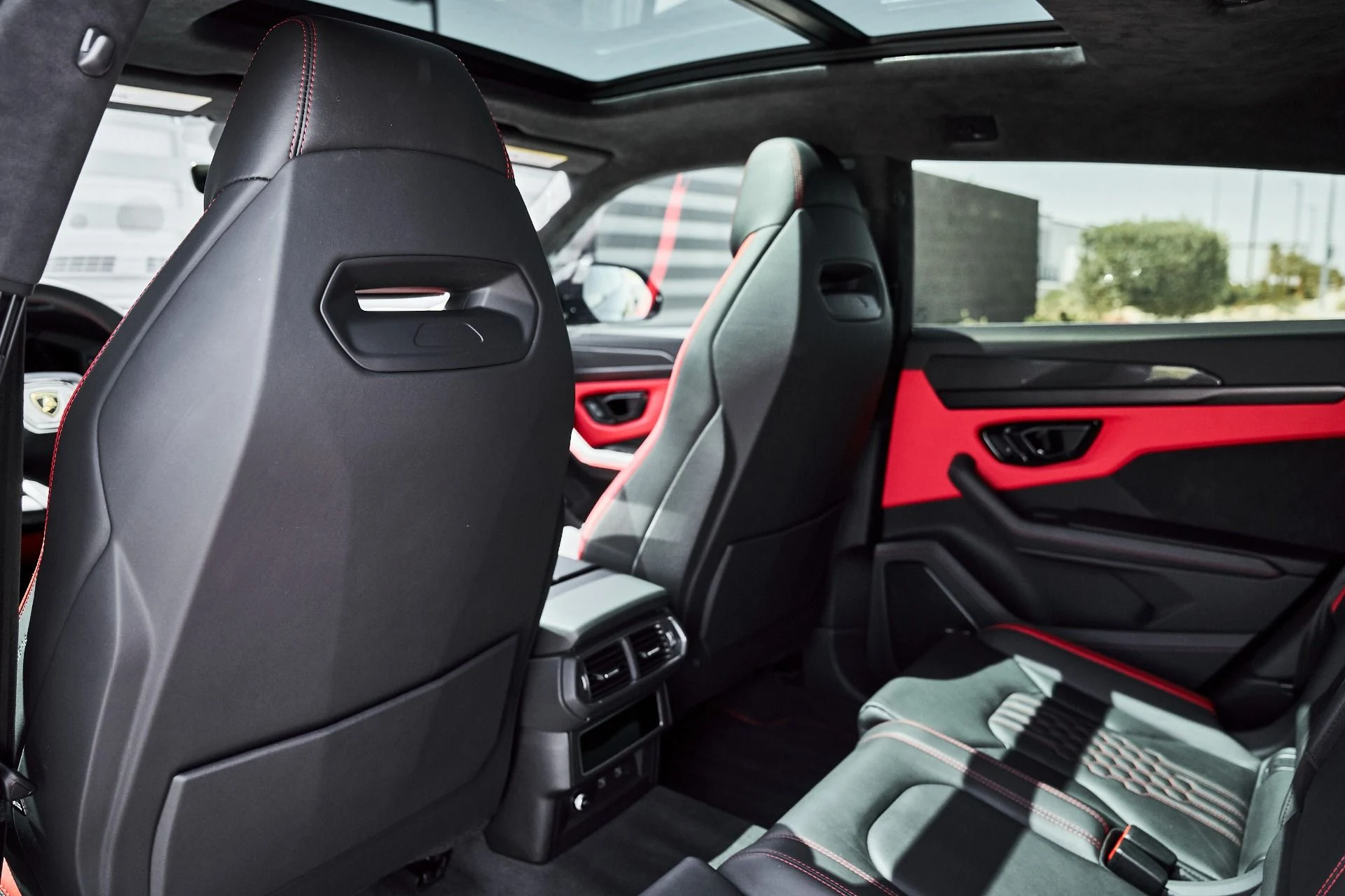 mph036_2749000090_Used_2023_Lamborghini_Urus_S_1781228808_85468f22d6