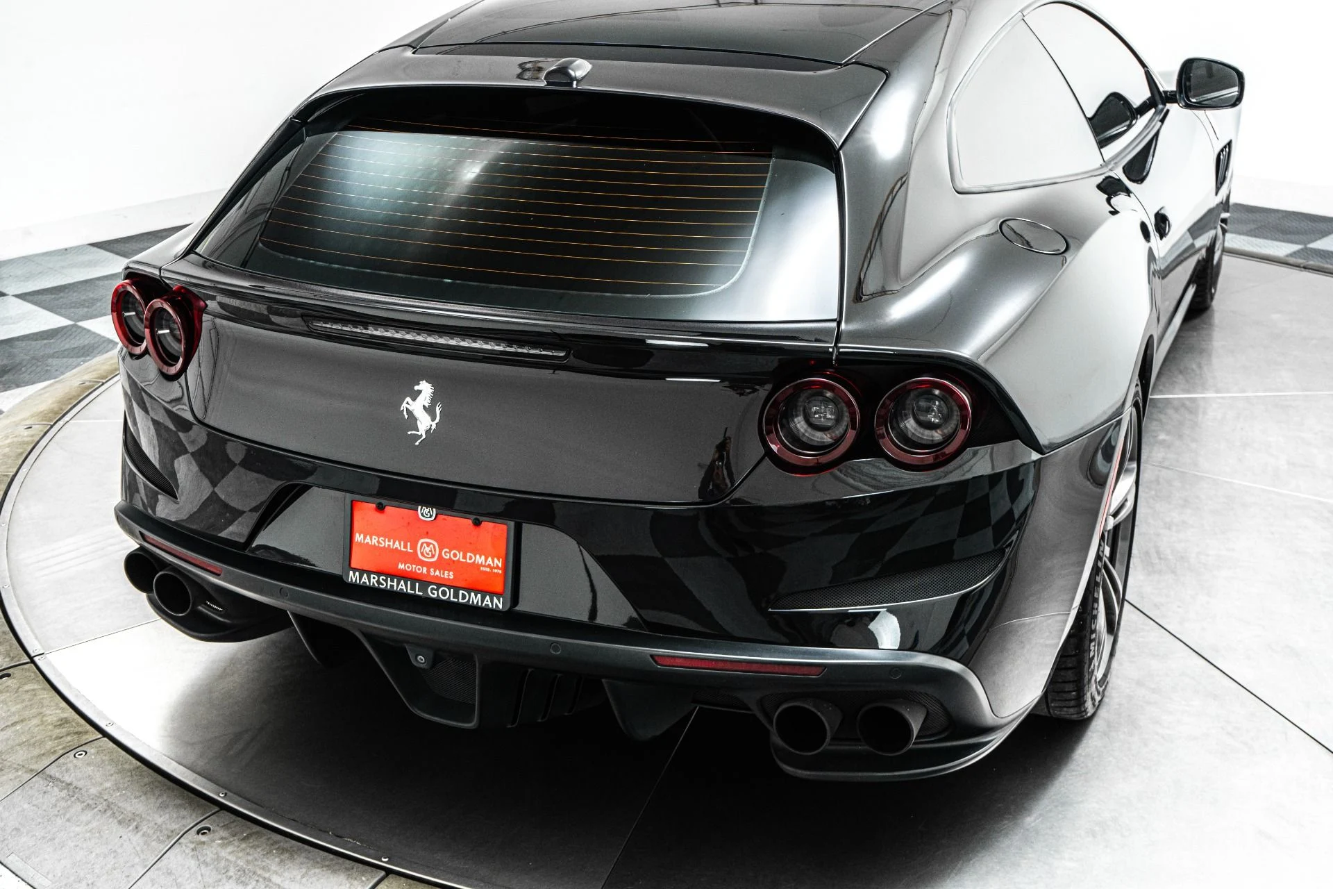 mph036_2756675087_Used_2019_Ferrari_GTC_4_Lusso_1790632614_b1194e2466