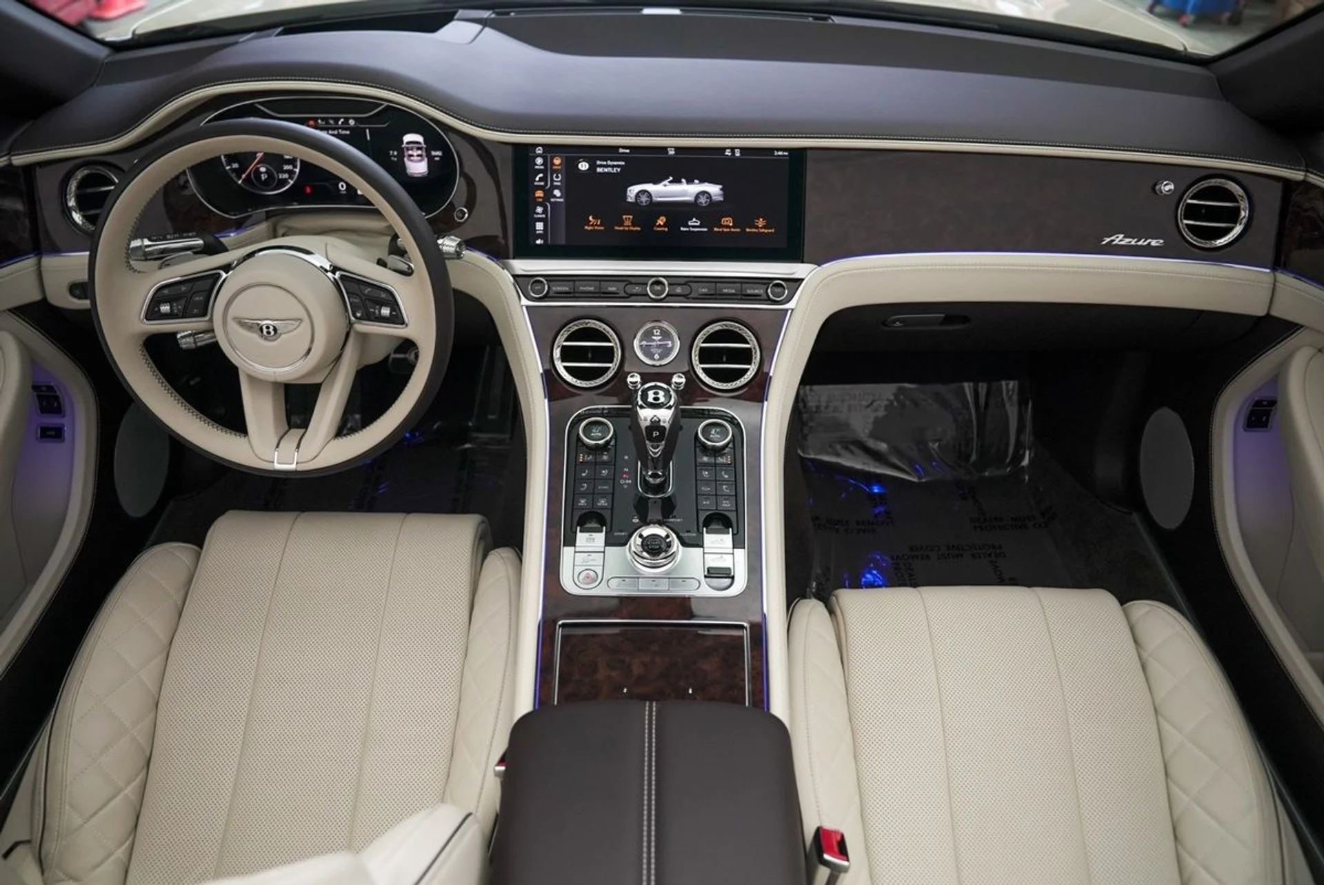 mph036_2756925247_2q76du2fityz4zwcum4z3tvk8mmv_fbc55e05b1