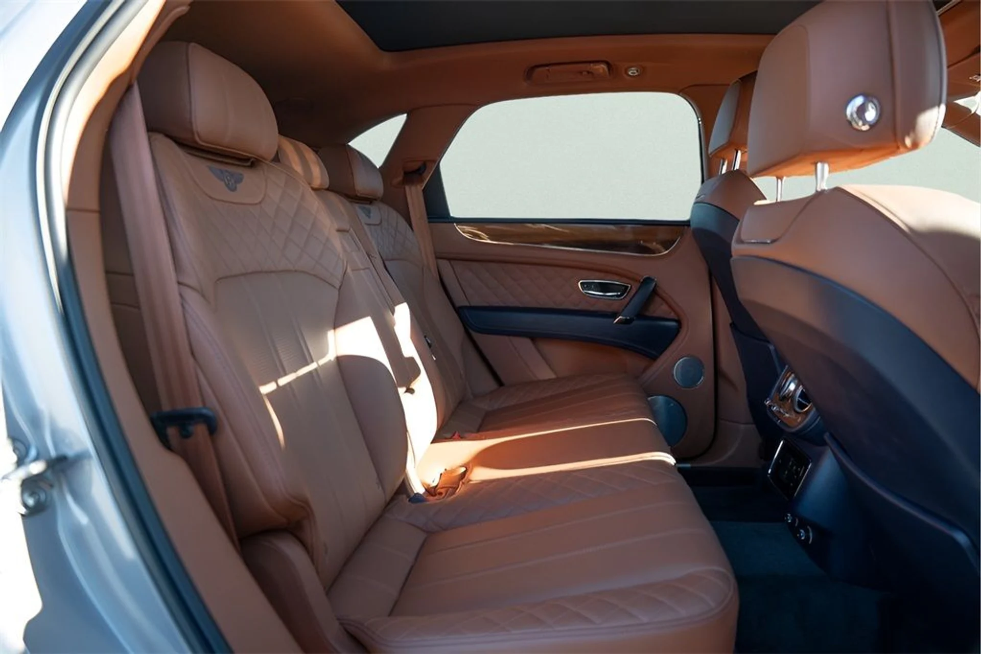 mph036_2760353972_image_38_797a4ed331