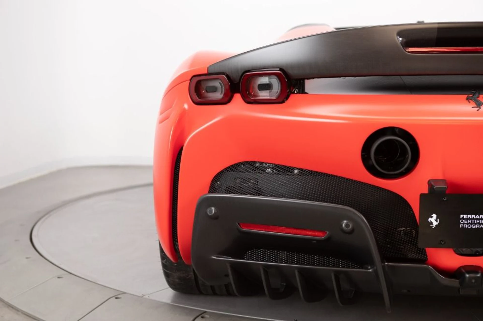 mph036_2768942267_Used_2022_Ferrari_SF_90_Spider_0d45107c24