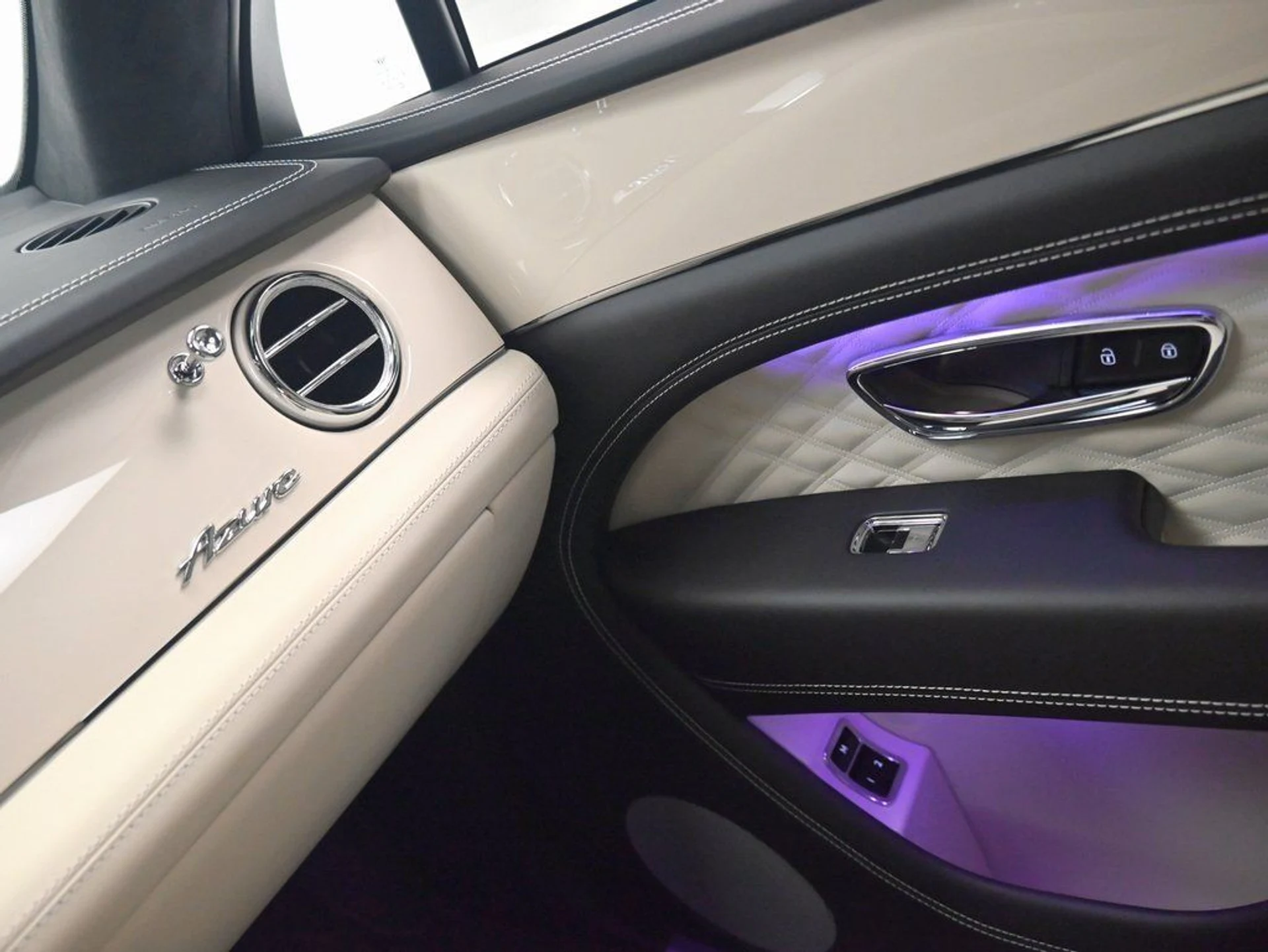 mph036_2770688096_ce1a80137c236921d635755b9ac69dc4_dd9ccfbbdb