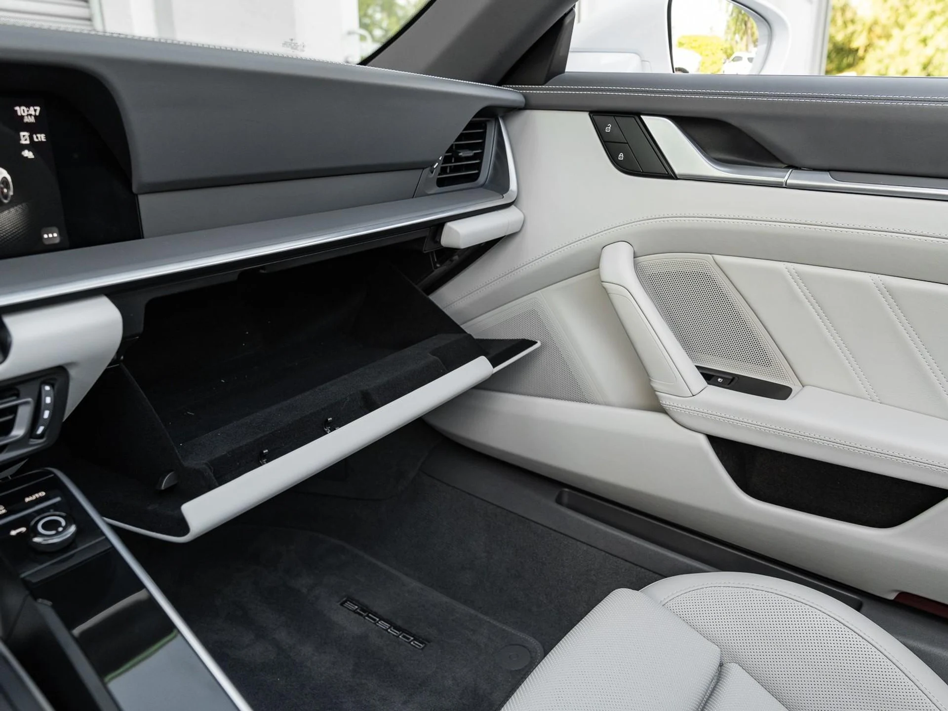 mph036_2783186817_Used_2023_Porsche_911_4_GTS_1764191351_be005e23ed