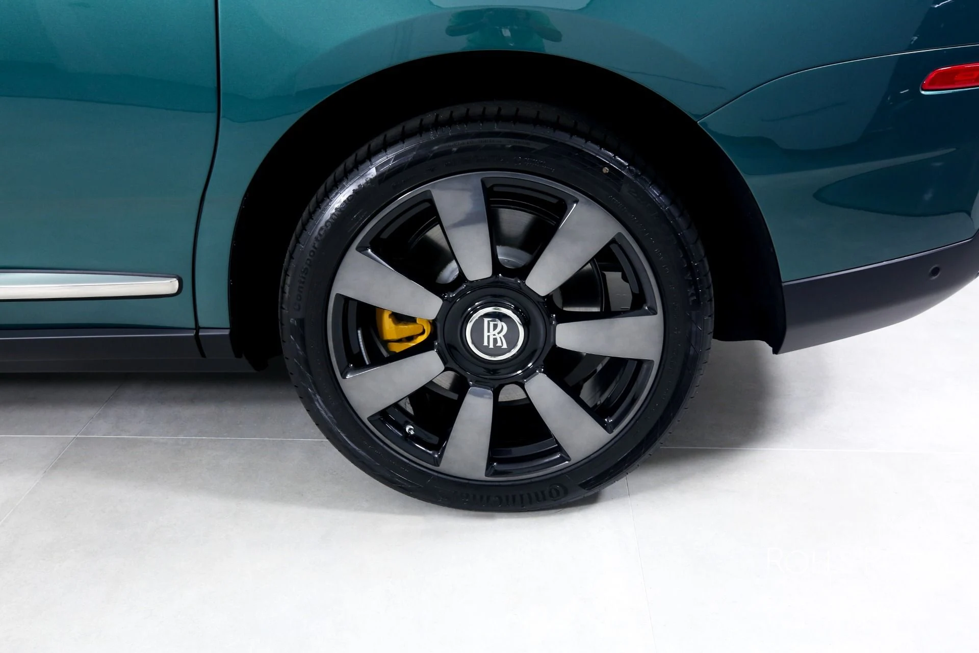 mph036_2785915371_Used_2023_Rolls_Royce_Cullinan_1688236802_3858c3fd3d