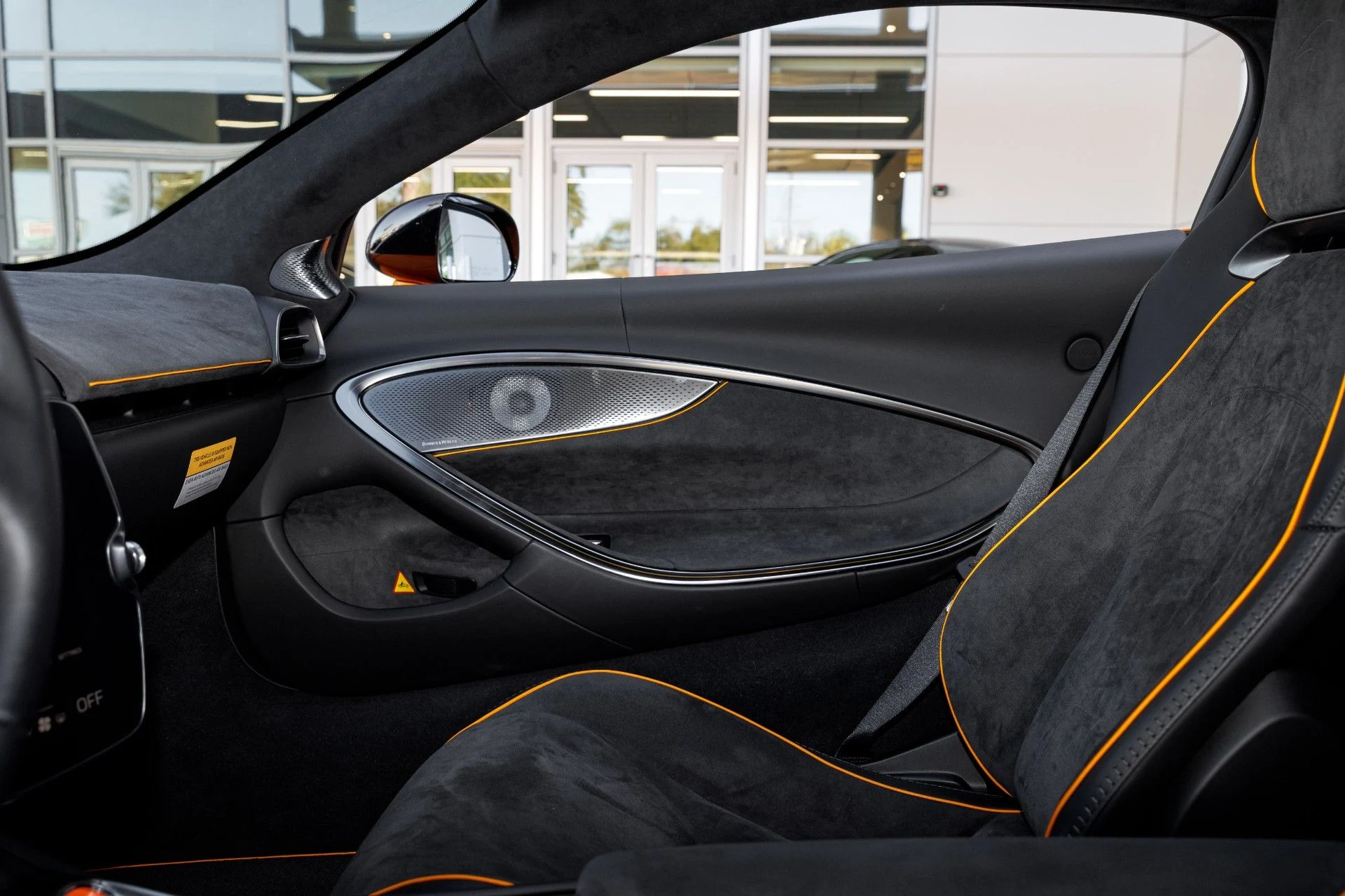 mph036_2799159777_653_p37_l_7ac39161d8