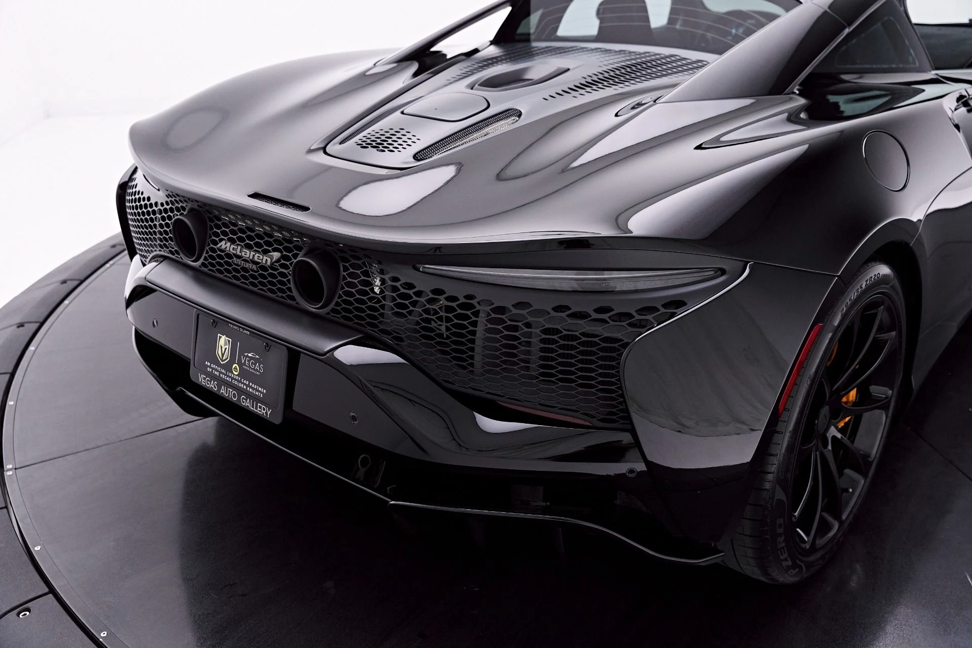 mph036_2813953841_Used_2026_Mc_Laren_Artura_Vision_1777507483_7c2581efdf