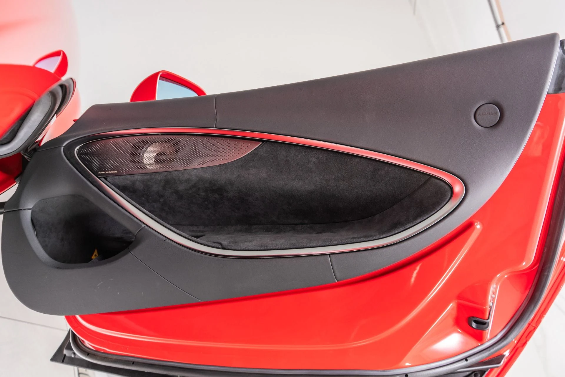 mph036_2821076006_Used_2023_Mc_Laren_Artura_Performance_Interior_Front_Axle_Lift_Bowers_and_Wilkins_Audio_1793205777_1762470d14